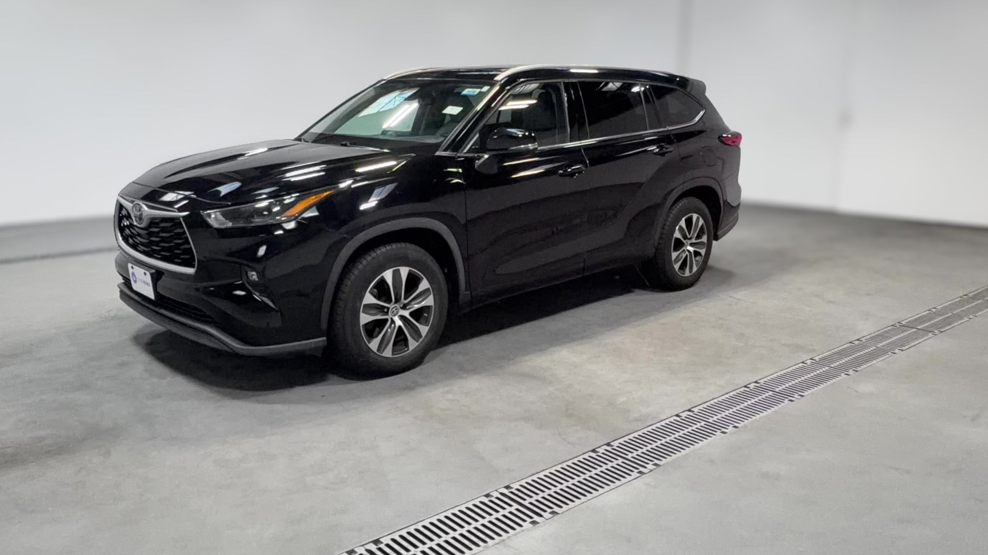 2022 Toyota Highlander vehicle photo