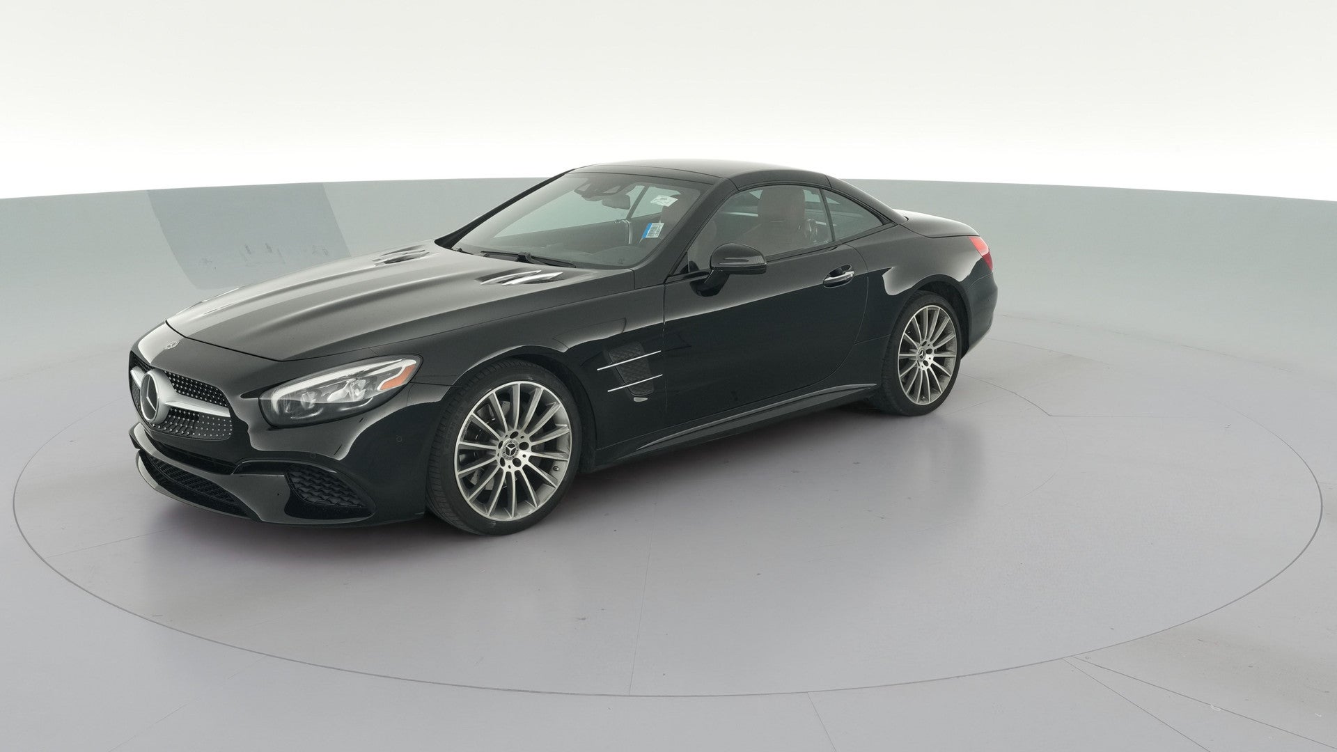 2017 Mercedes-Benz SL vehicle photo