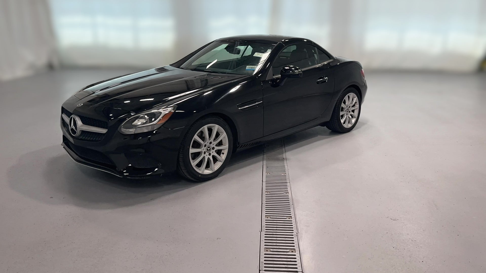 2018 Mercedes-Benz SLC vehicle photo