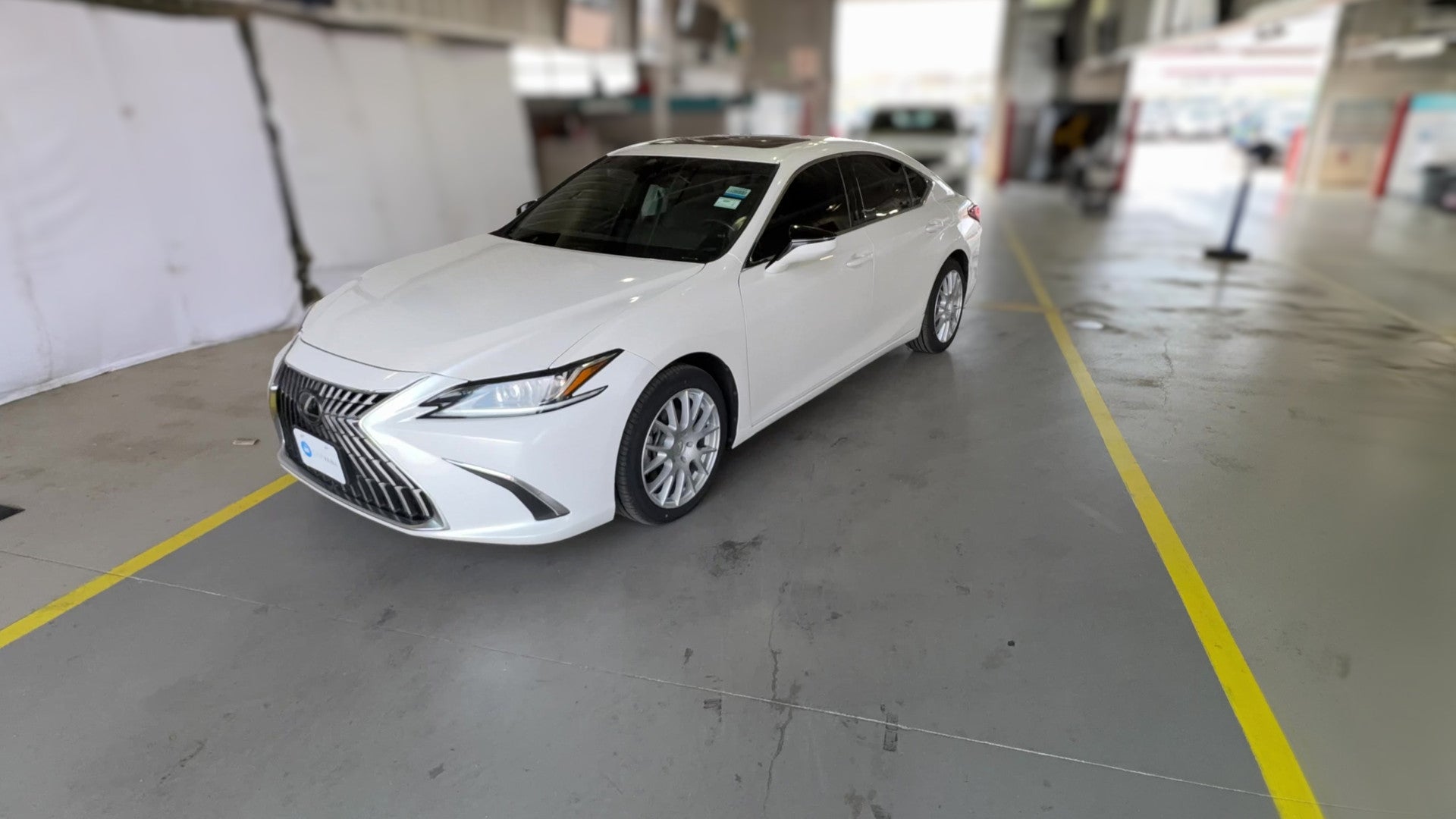 2022 Lexus ES vehicle photo