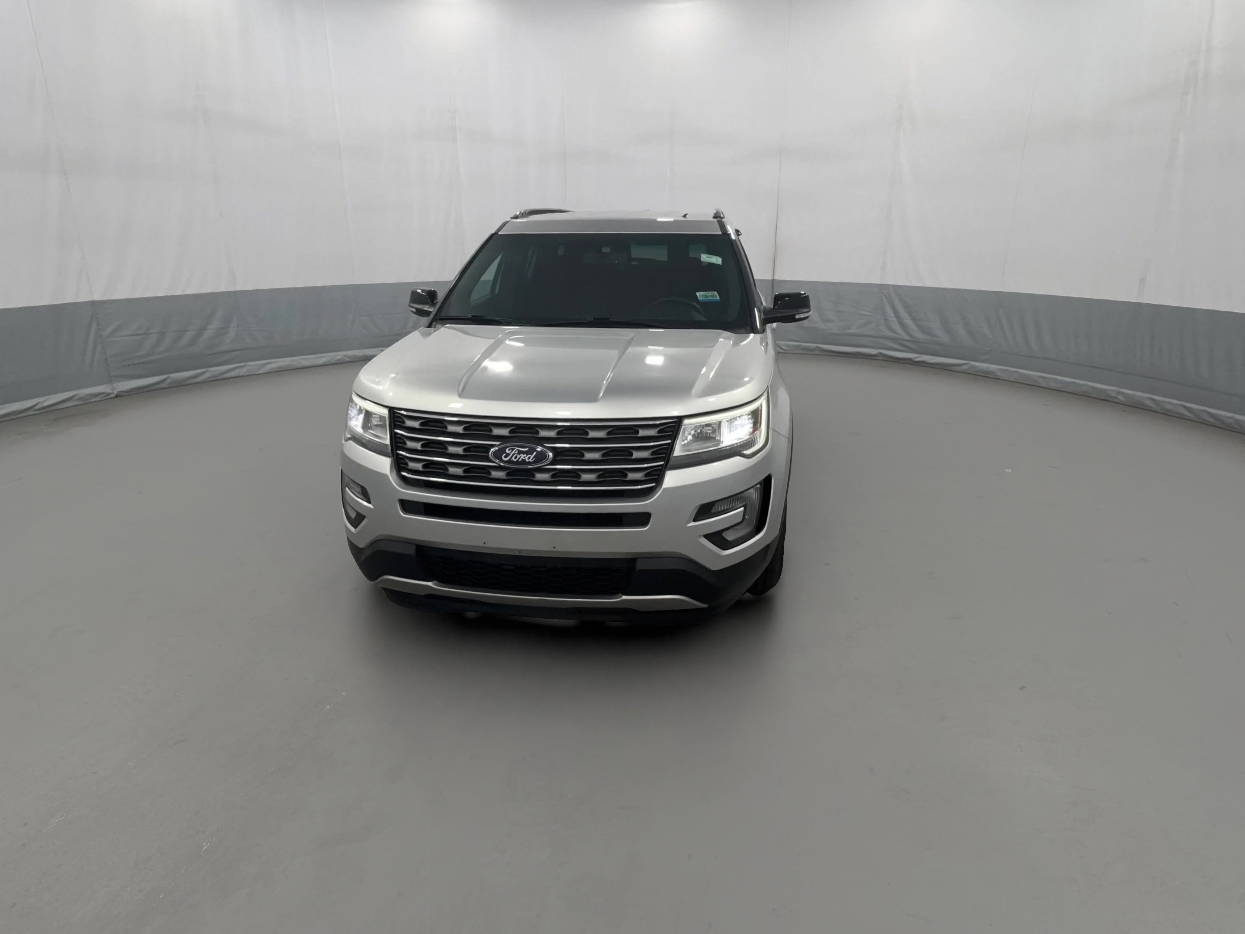 2016 Ford Explorer XLT - Photo 25