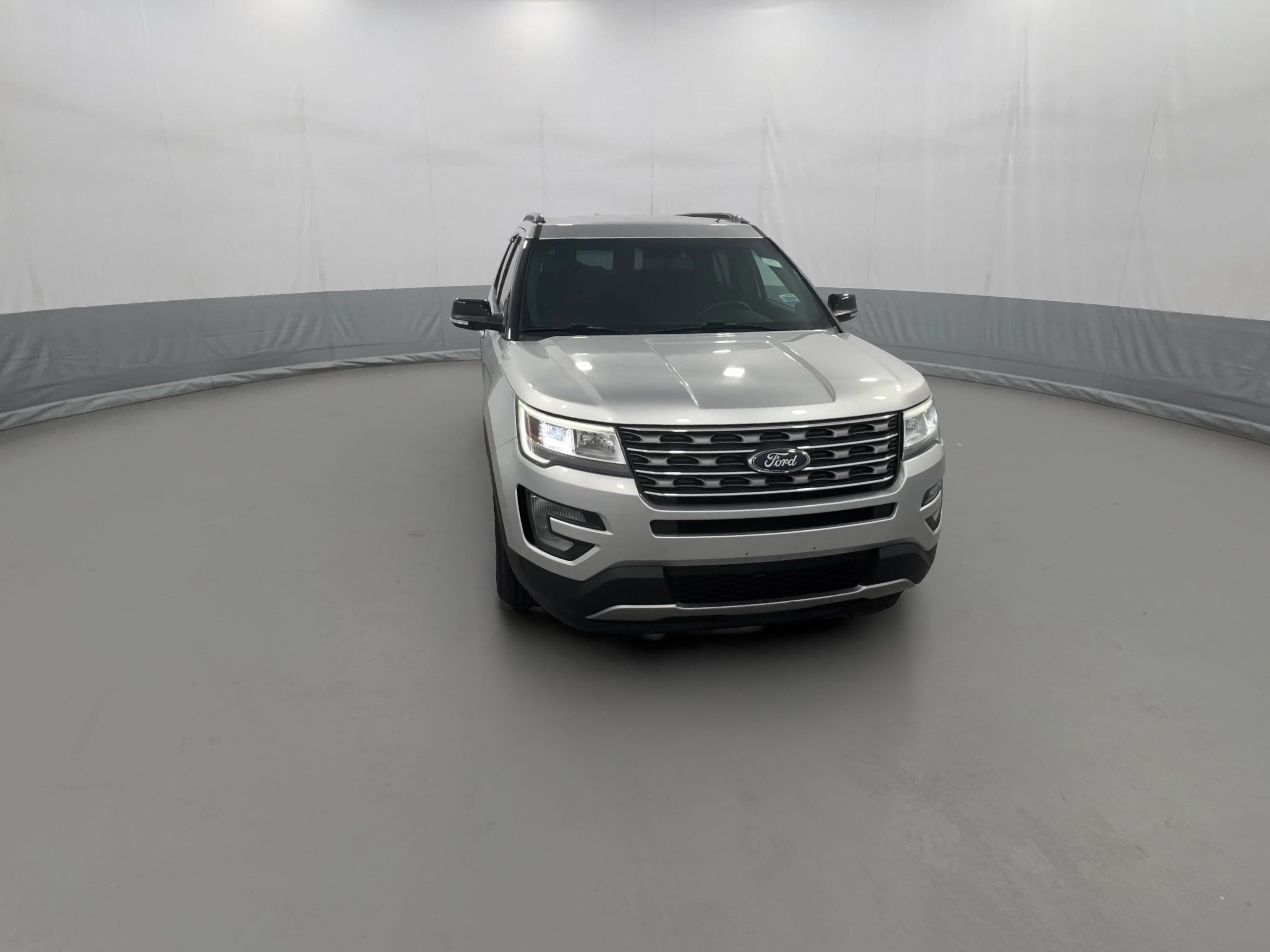2016 Ford Explorer XLT - Photo 40