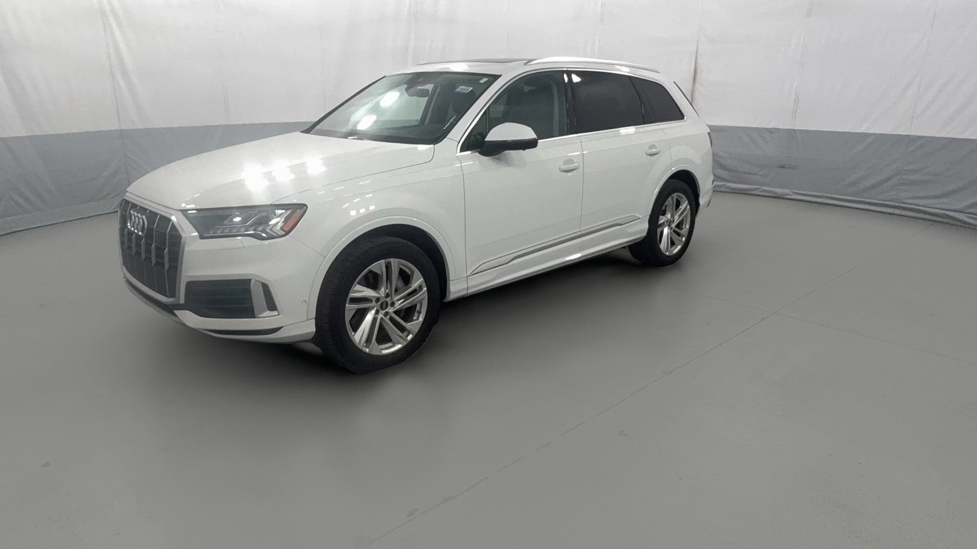 2024 Audi Q7 vehicle photo