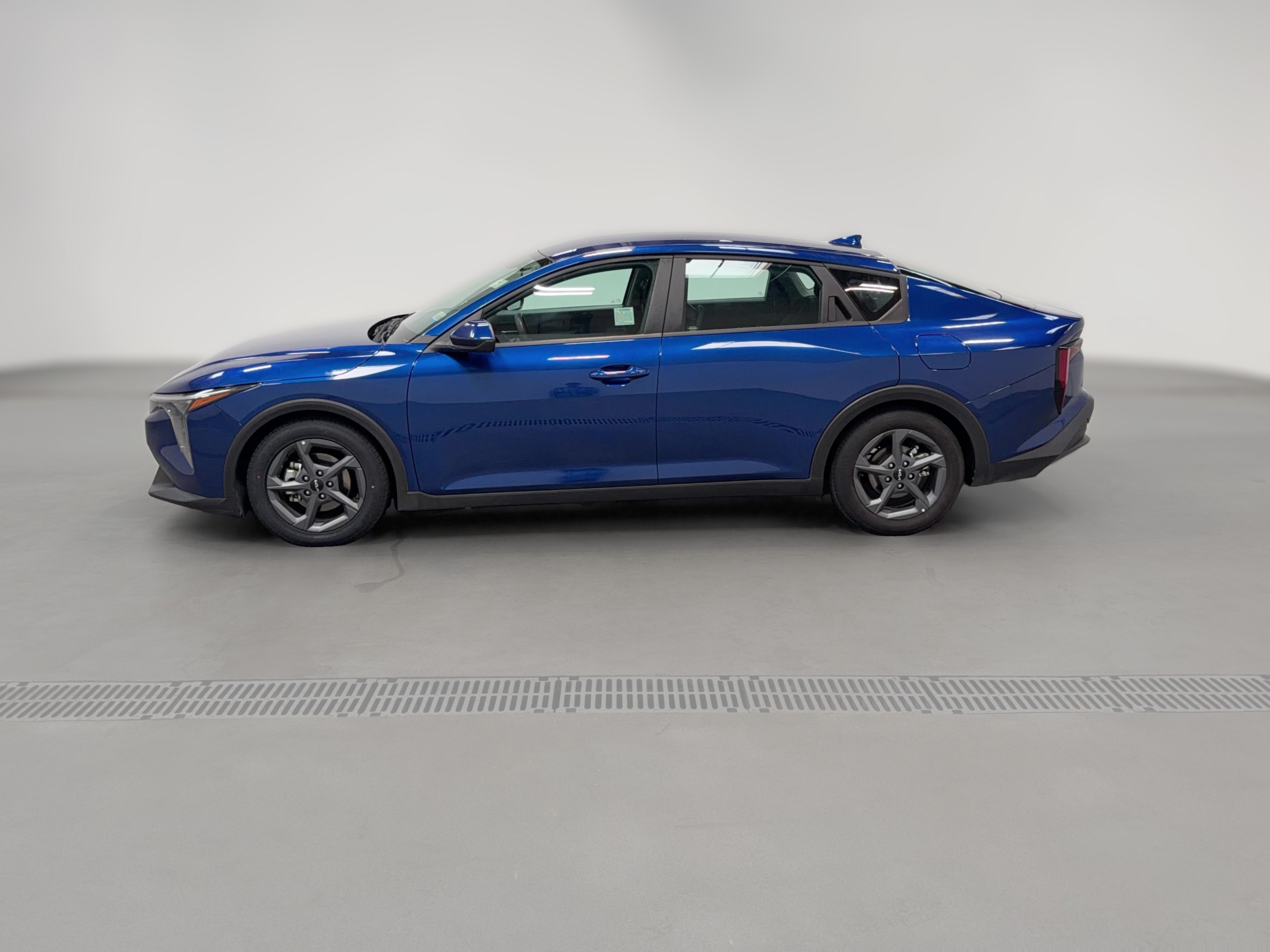2025 Kia K4 LXS - Photo 27