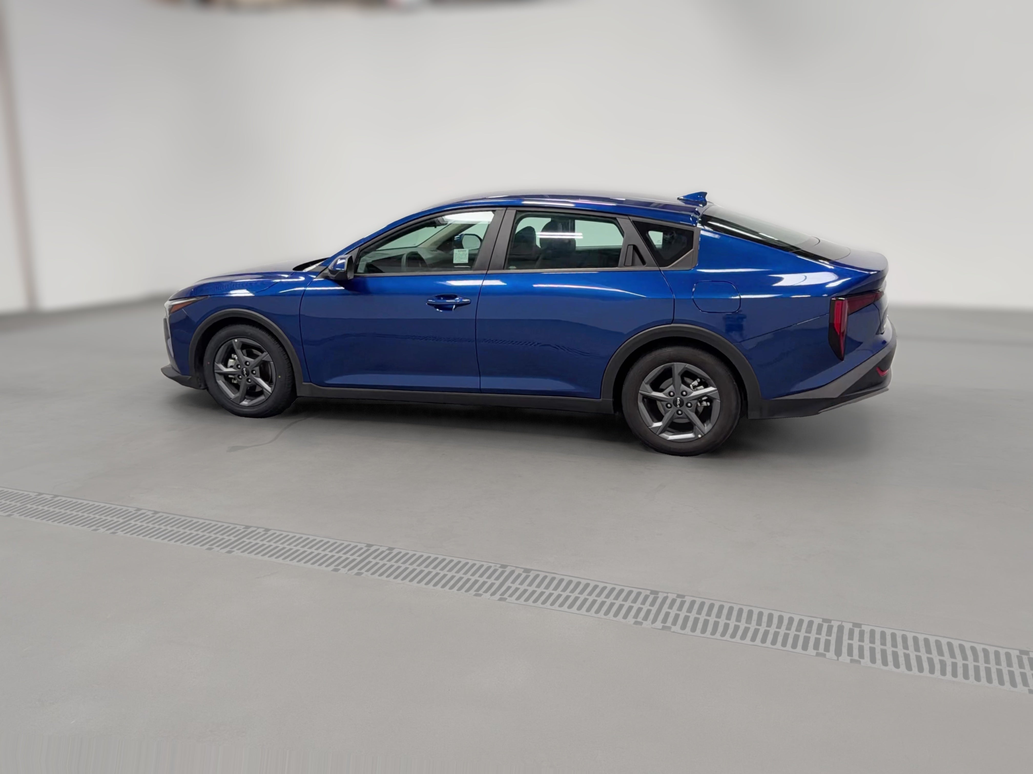2025 Kia K4 LXS - Photo 28