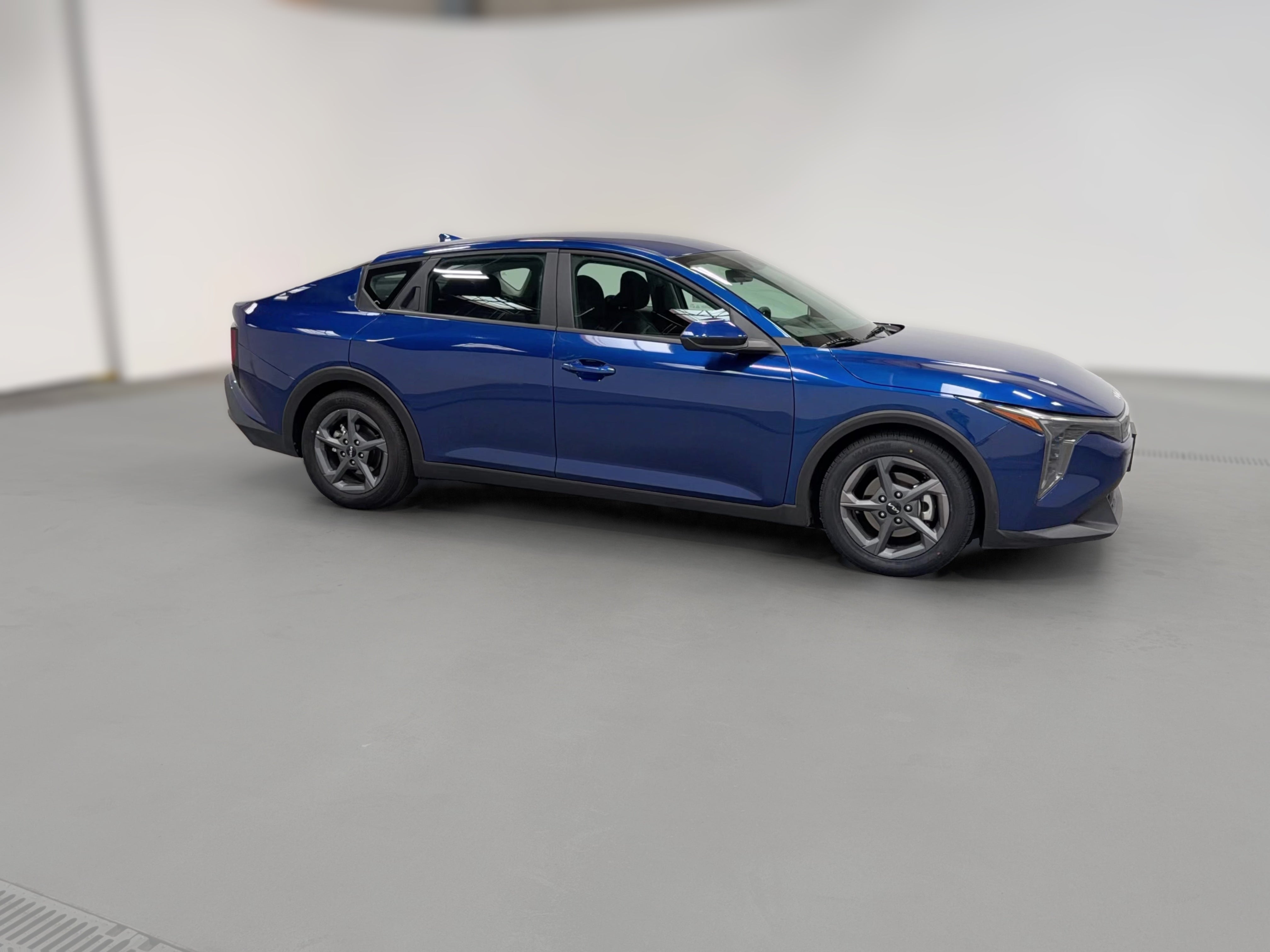 2025 Kia K4 LXS - Photo 36