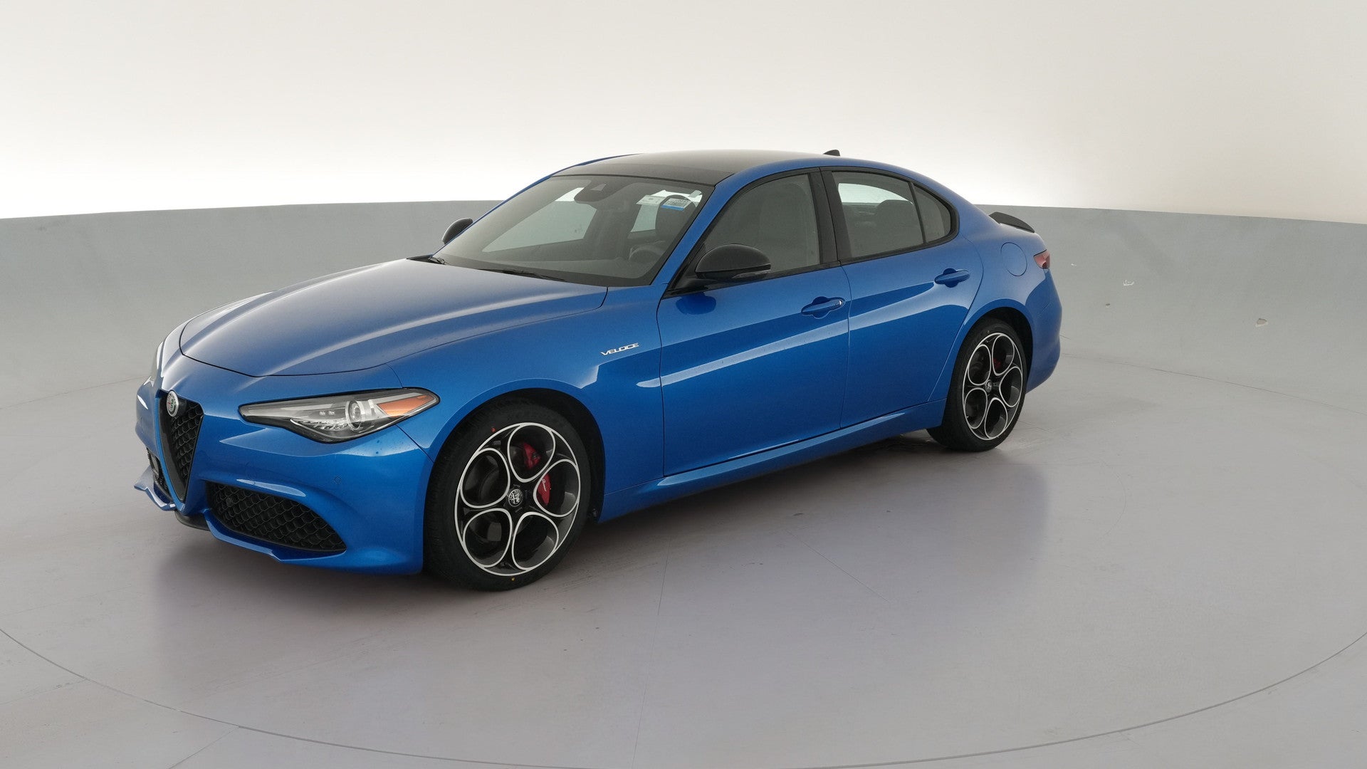 2022 Alfa Romeo Giulia vehicle photo