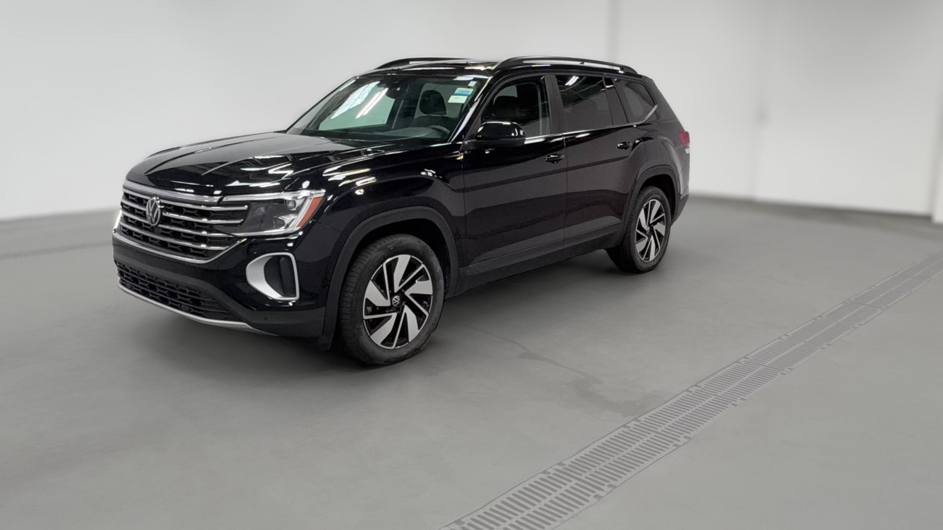 2026 Volkswagen Atlas vehicle photo