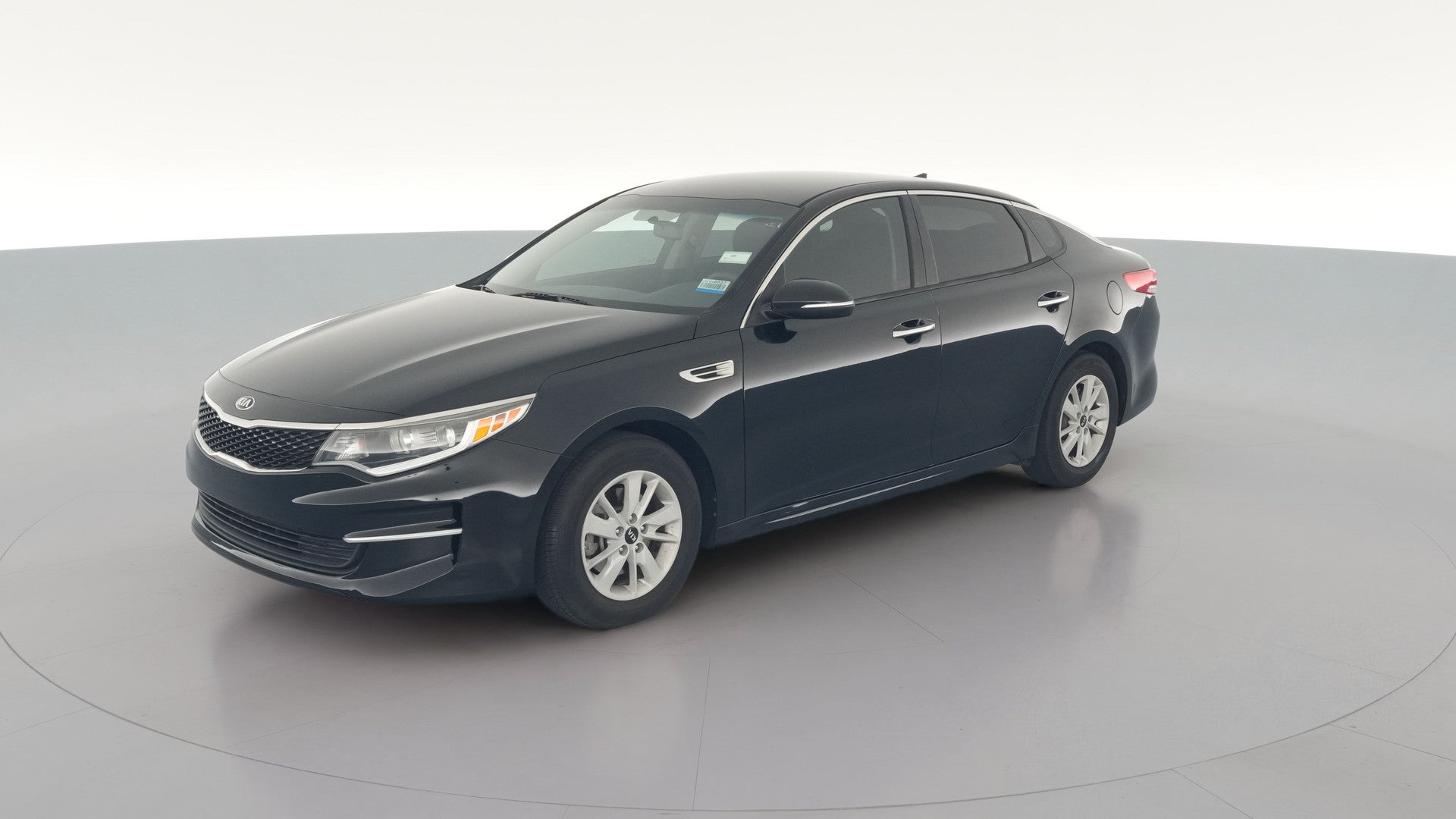 2018 Kia Optima vehicle photo