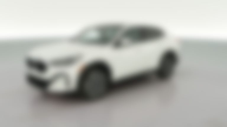 2025 BMW X2 vehicle photo