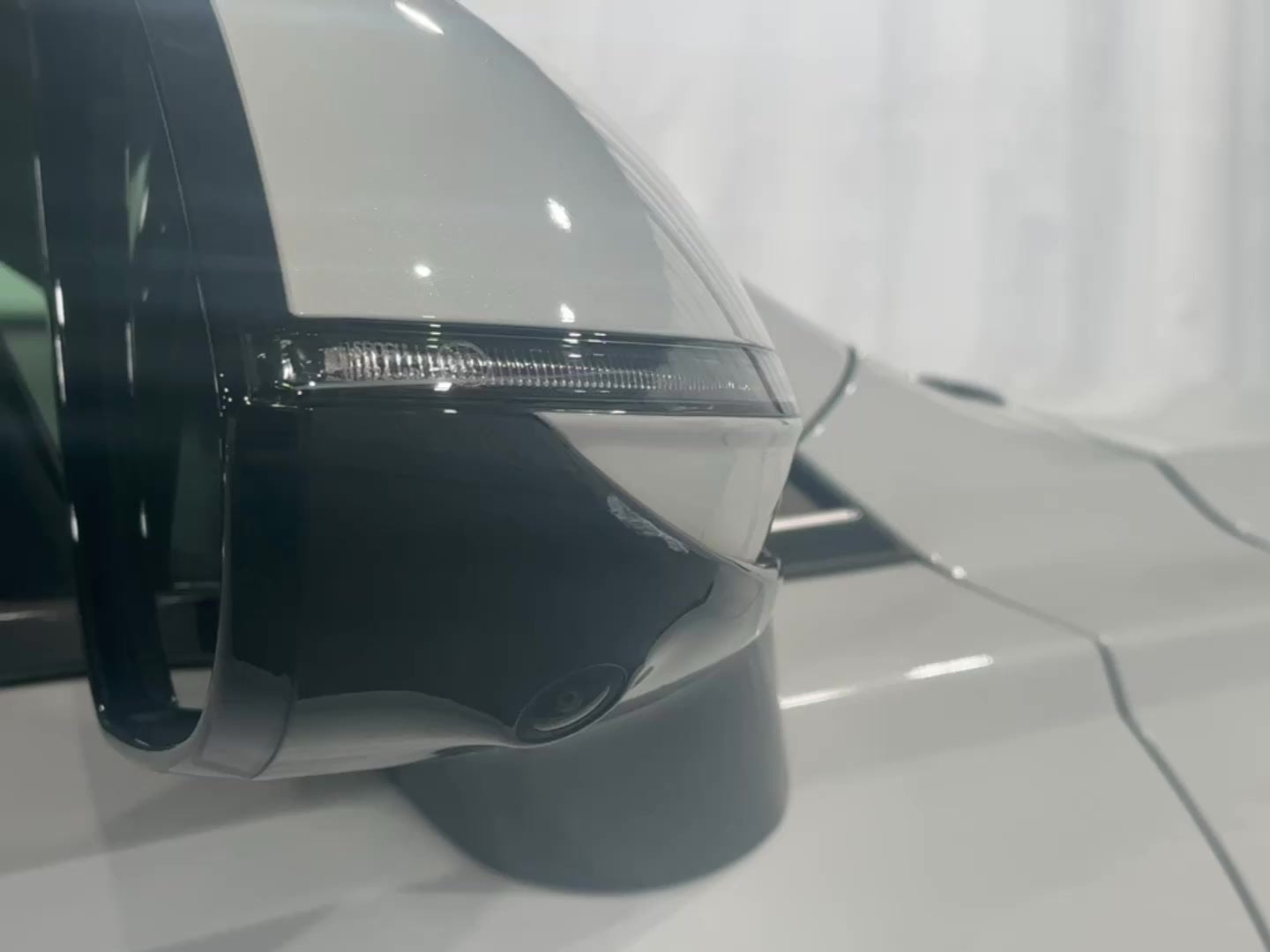 2022 GENESIS GV70 Standard - Photo 25