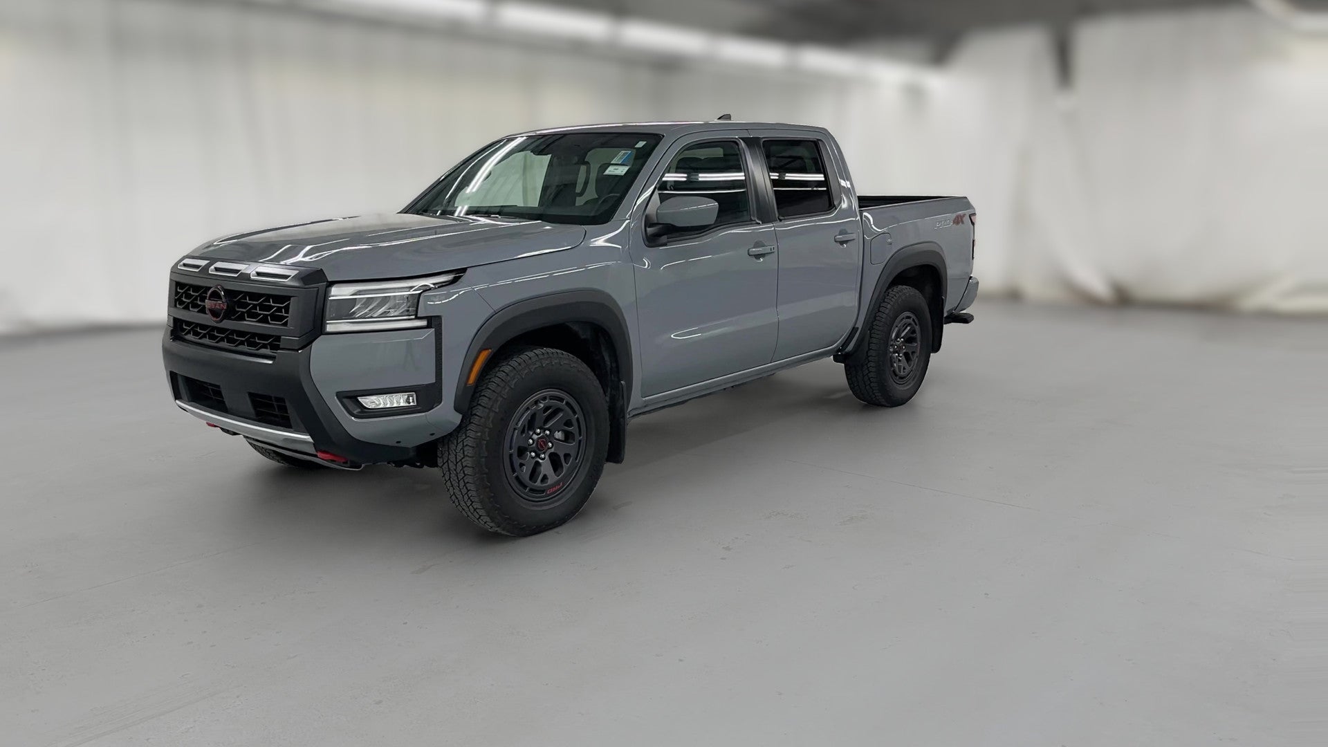 2025 Nissan Frontier Crew Cab vehicle photo
