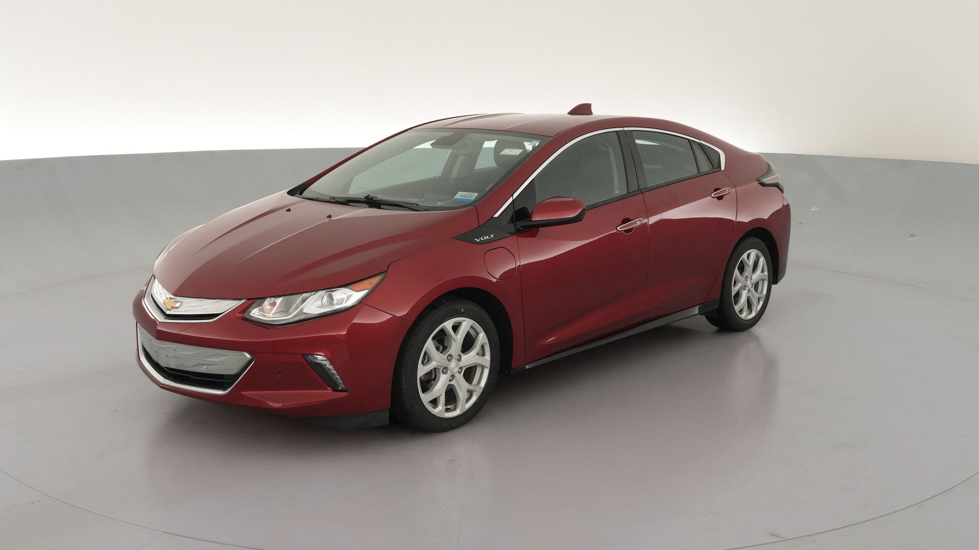2018 Chevrolet Volt vehicle photo
