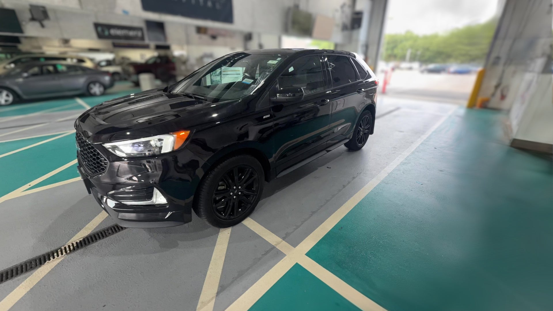 2023 Ford Edge vehicle photo
