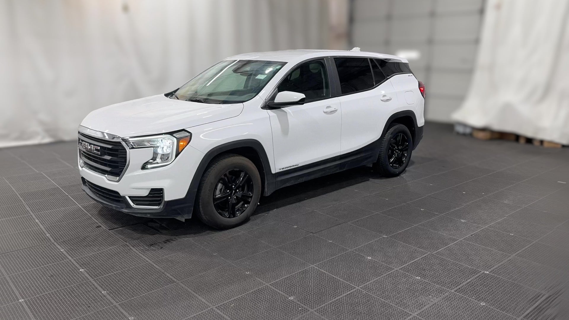 2024 GMC Terrain vehicle photo