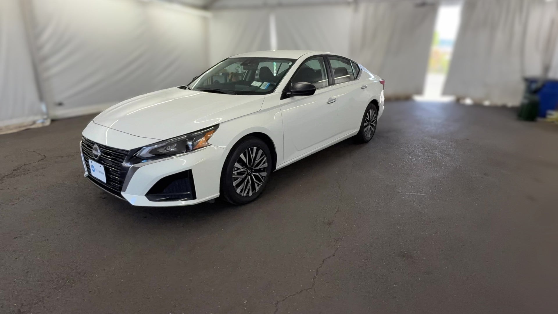 2025 Nissan Altima vehicle photo
