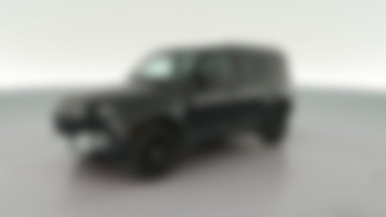 2025 Land Rover Defender 110 vehicle photo