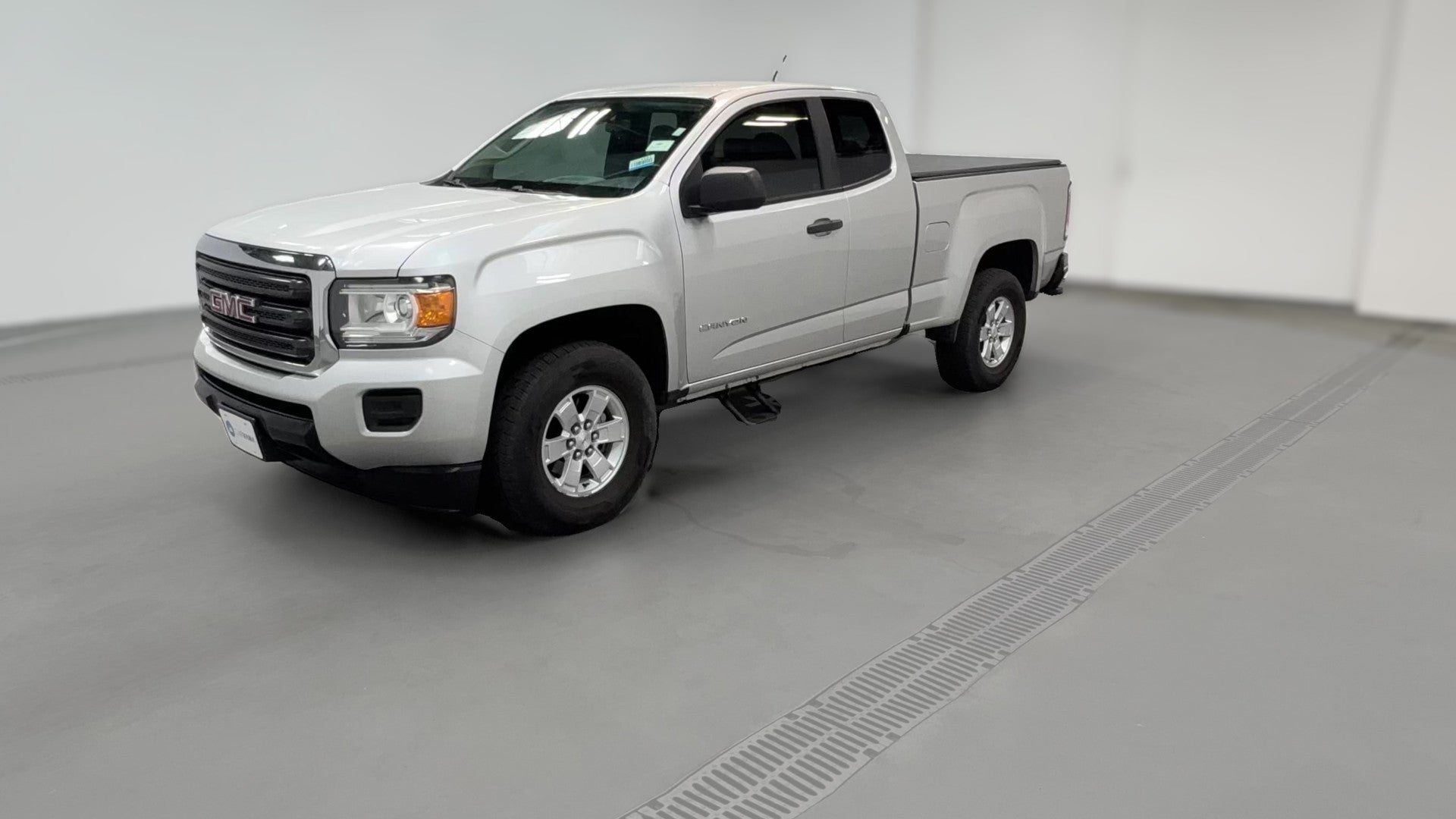 2018 GMC Canyon Extended Cab vehicle photo