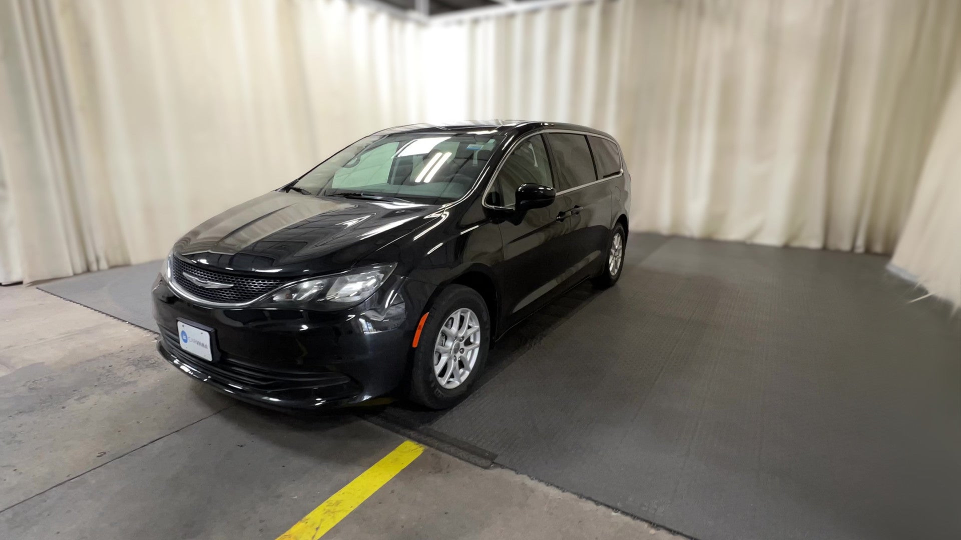 2017 Chrysler Pacifica vehicle photo