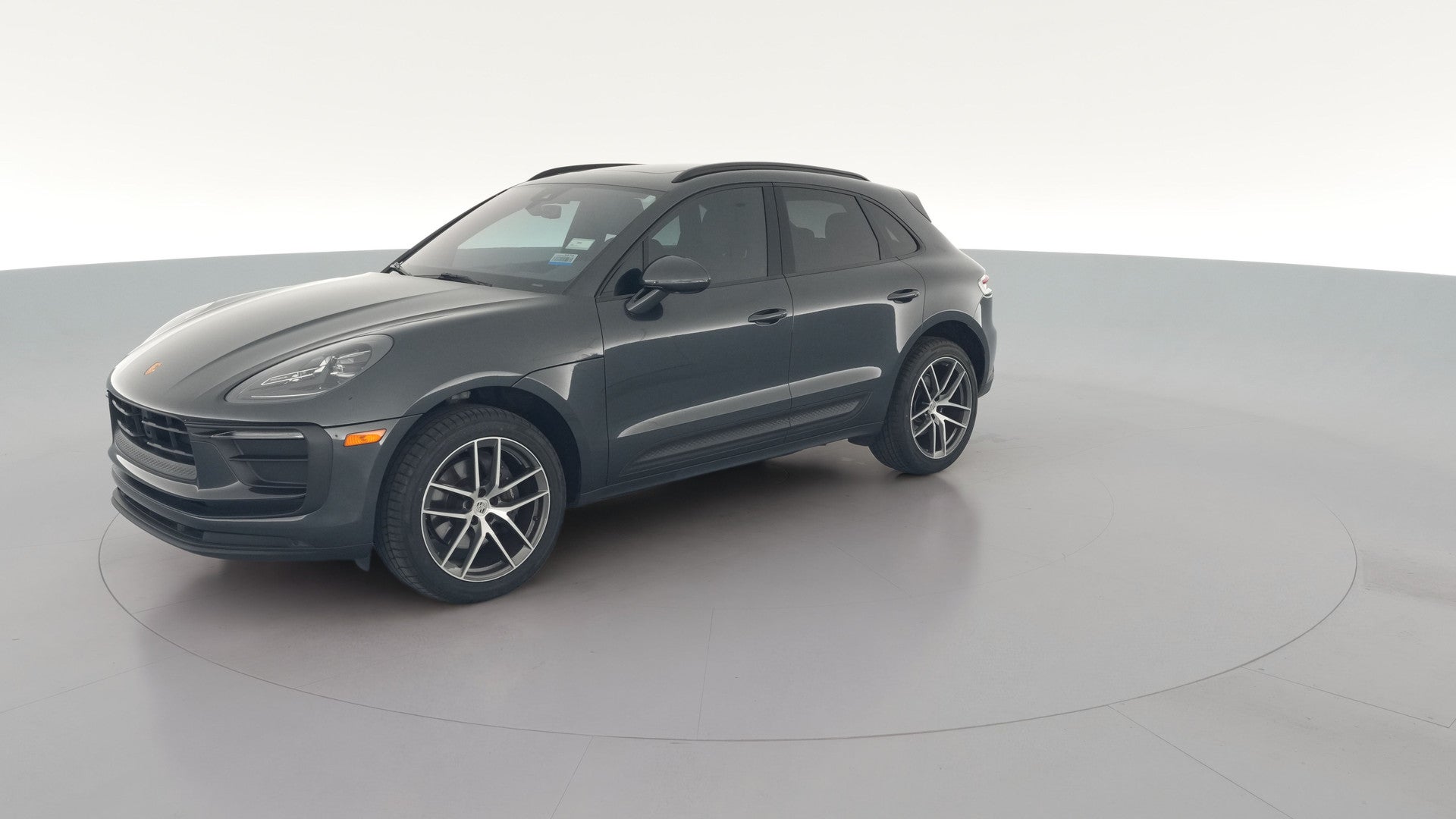 2023 Porsche Macan vehicle photo
