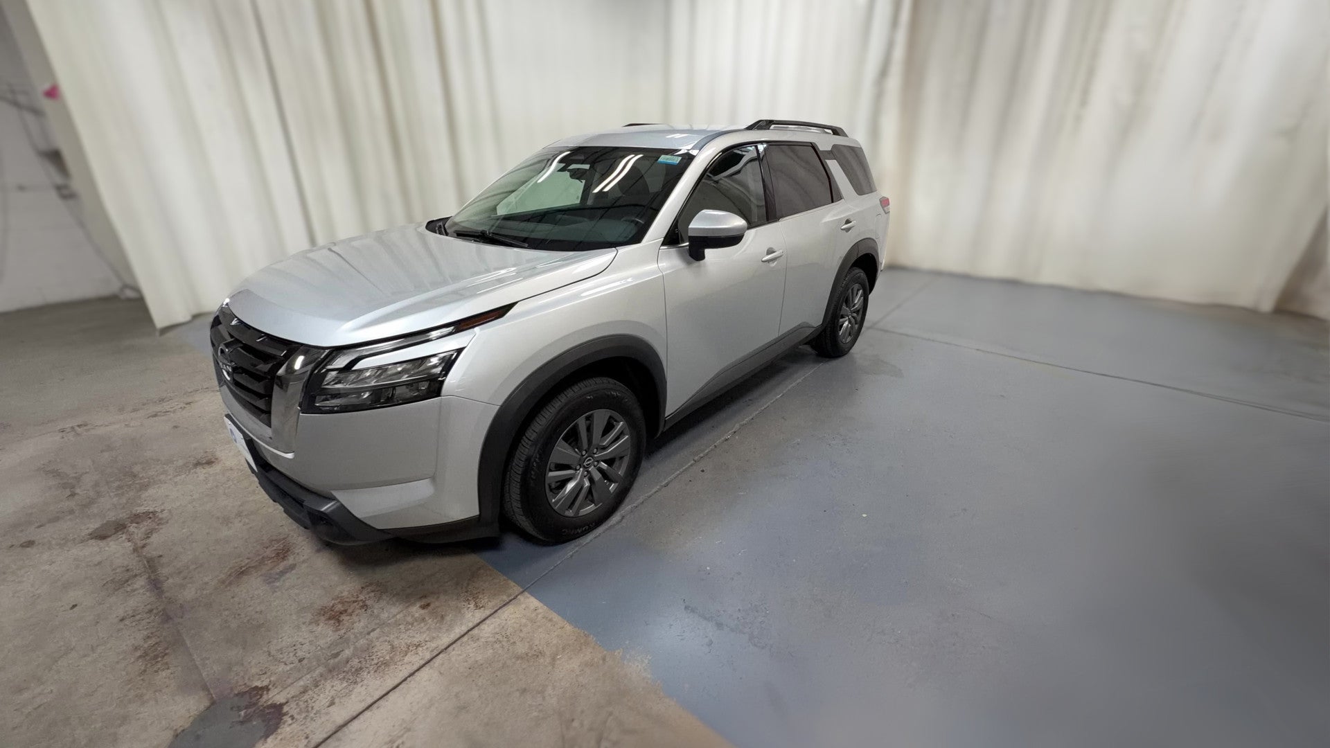 2025 Nissan Pathfinder vehicle photo