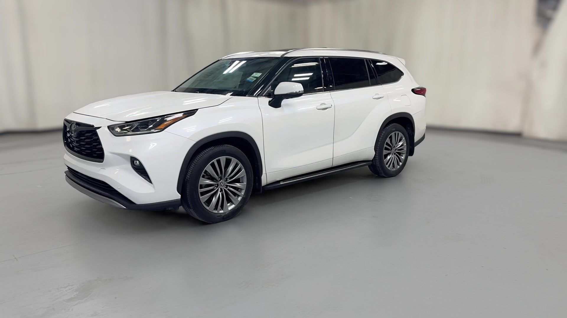 2020 Toyota Highlander vehicle photo