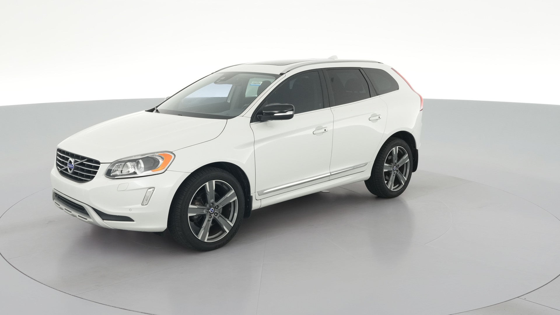 2017 Volvo XC60 vehicle photo