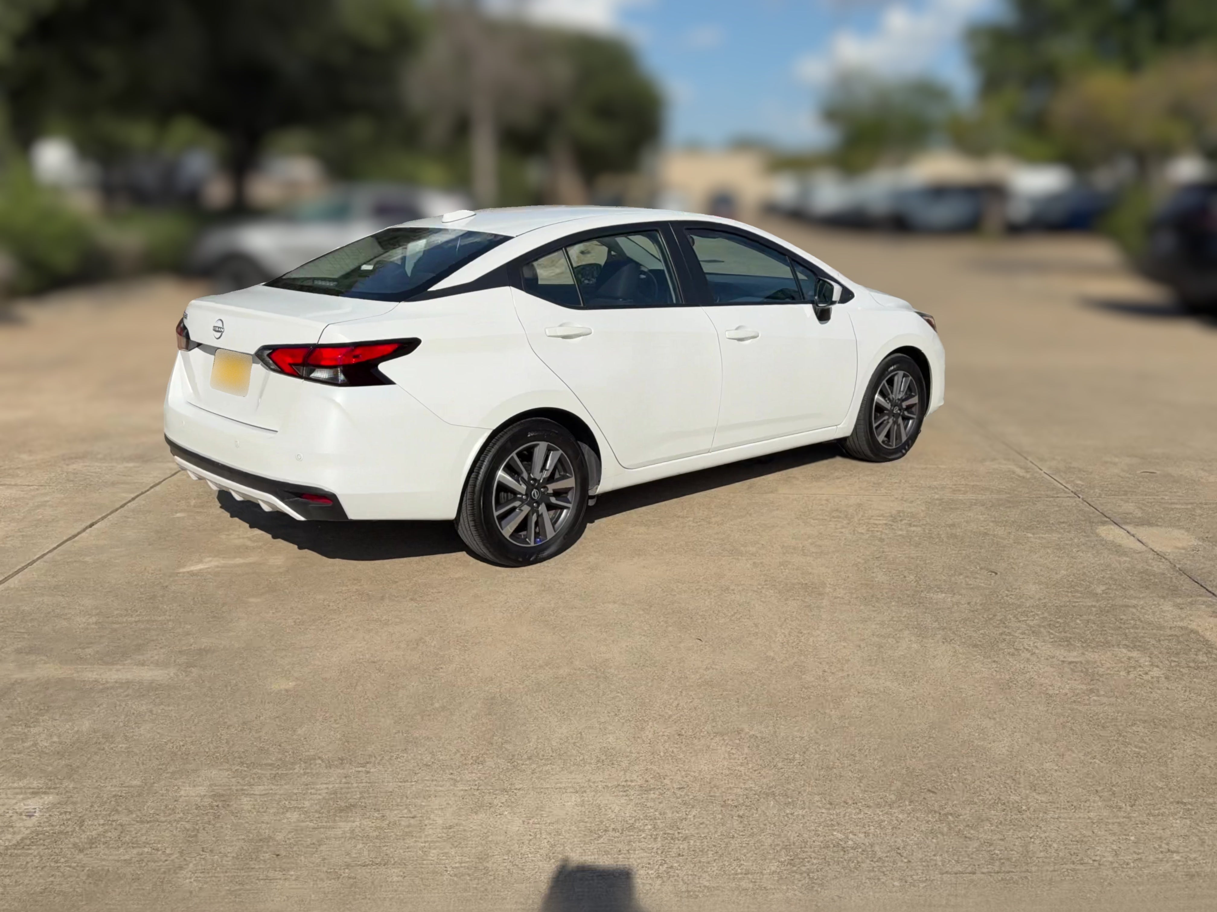 2025 Nissan Versa Sedan SV - Photo 28