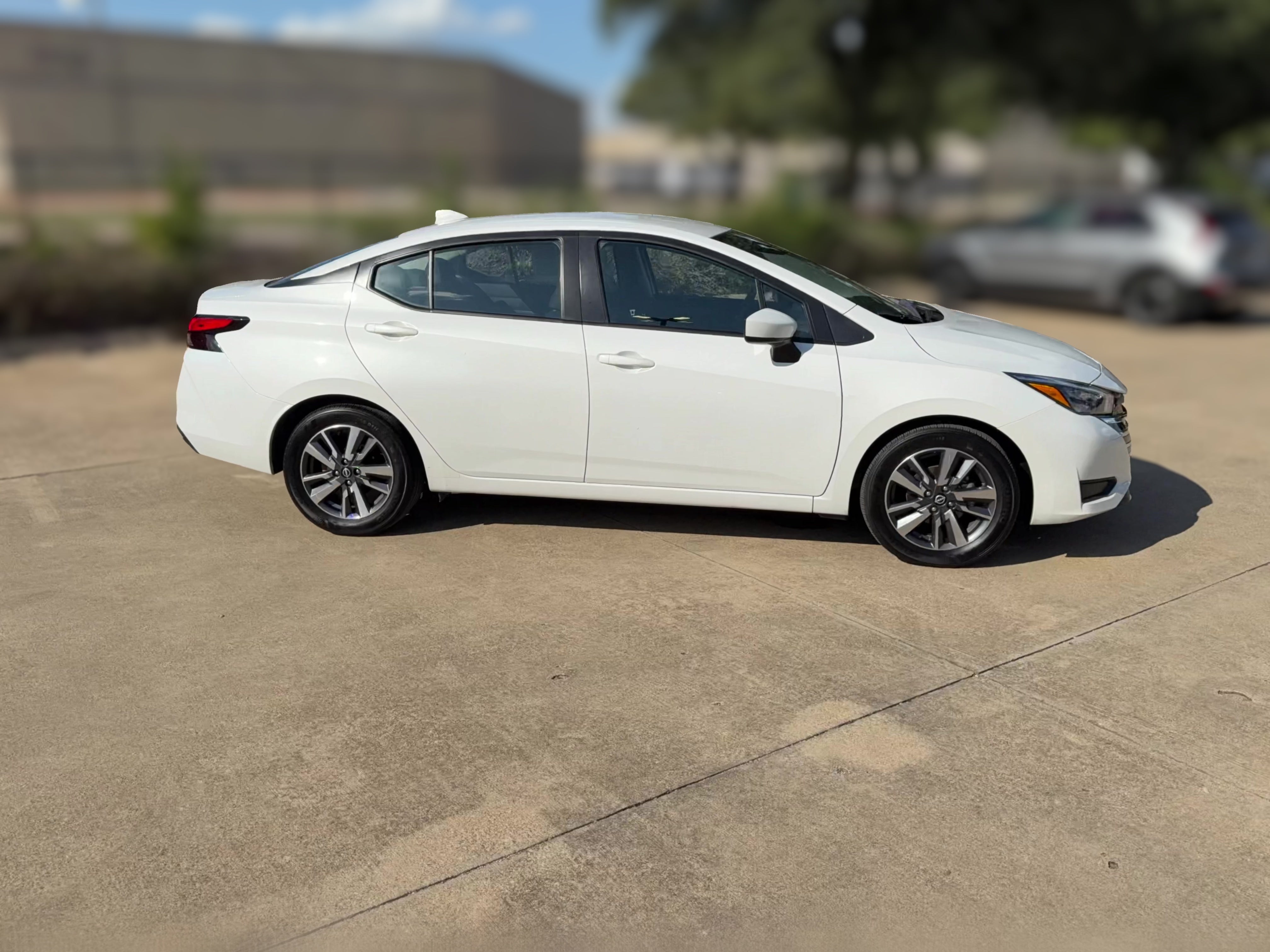 2025 Nissan Versa Sedan SV - Photo 30