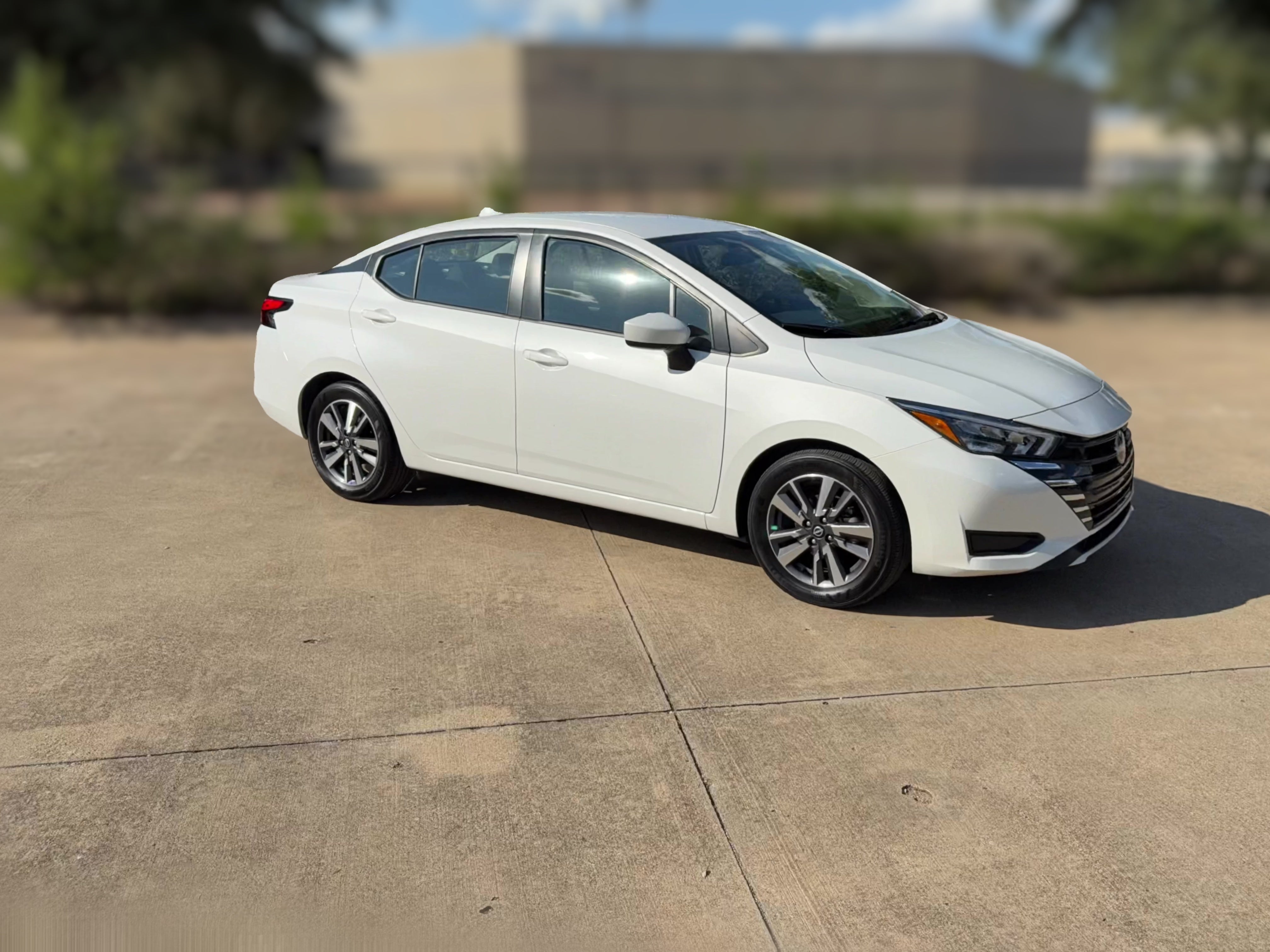 2025 Nissan Versa Sedan SV - Photo 31