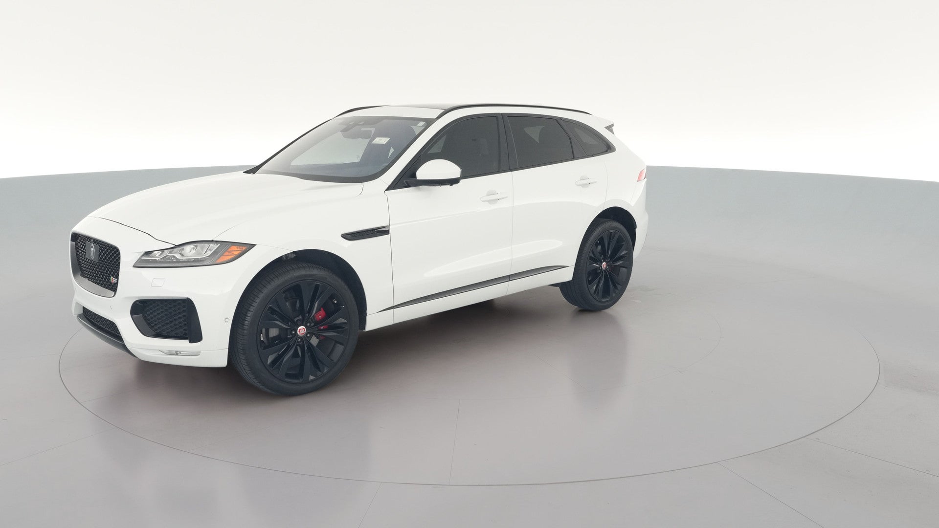2019 Jaguar F-PACE vehicle photo