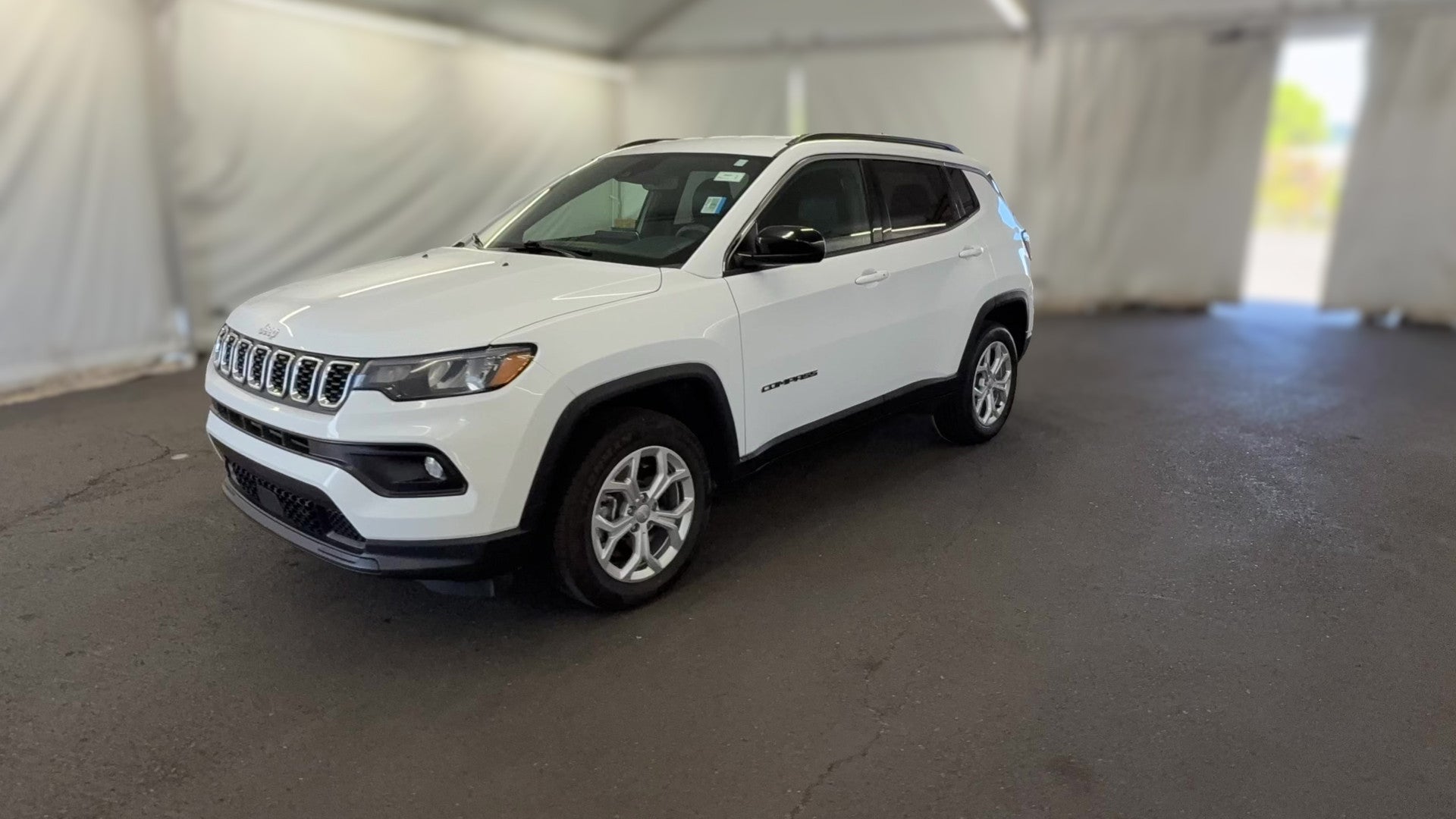 2024 Jeep Compass vehicle photo