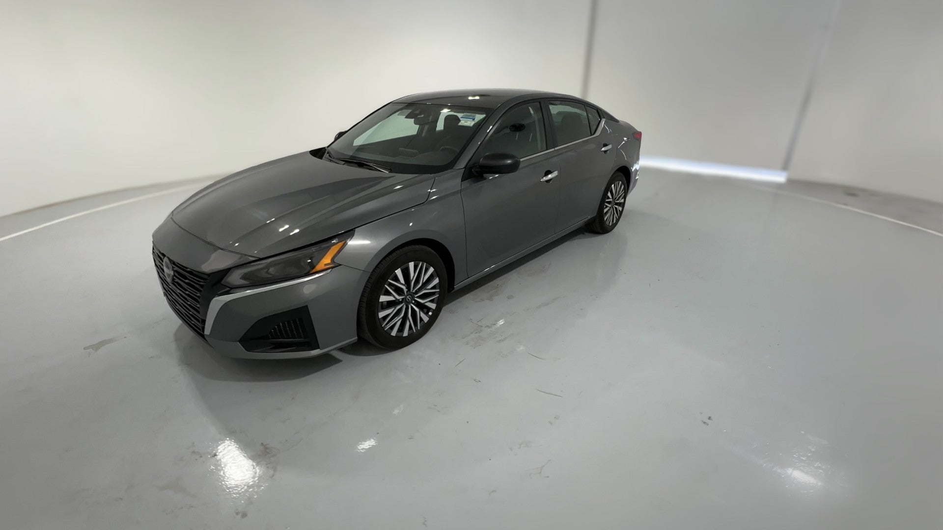 2025 Nissan Altima vehicle photo
