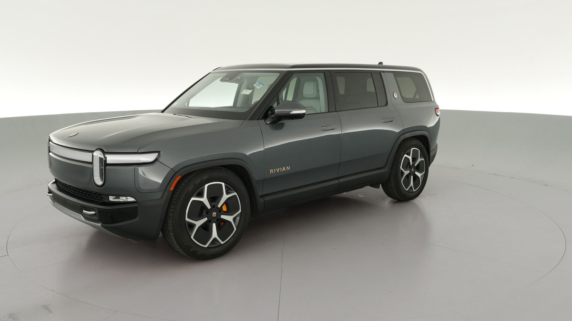 2024 Rivian R1S vehicle photo