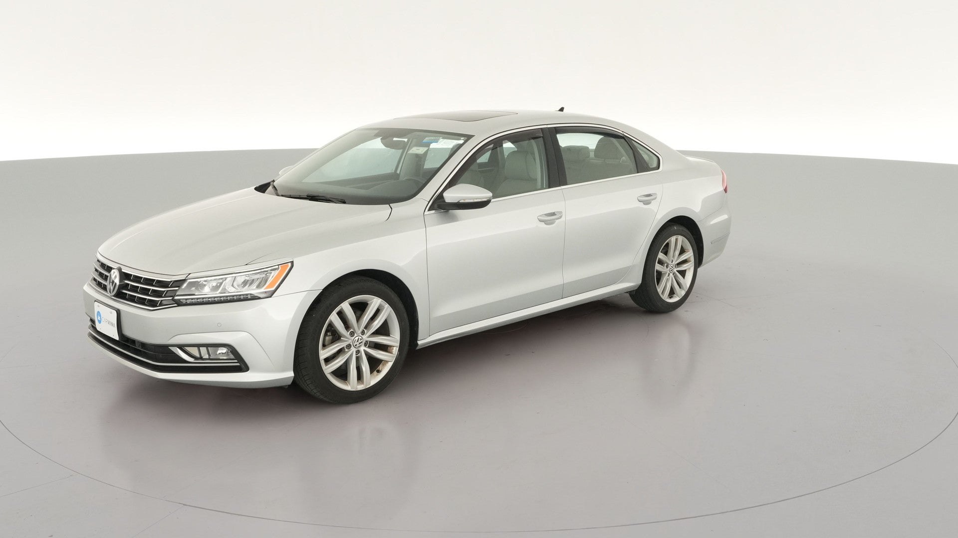 2018 Volkswagen Passat vehicle photo