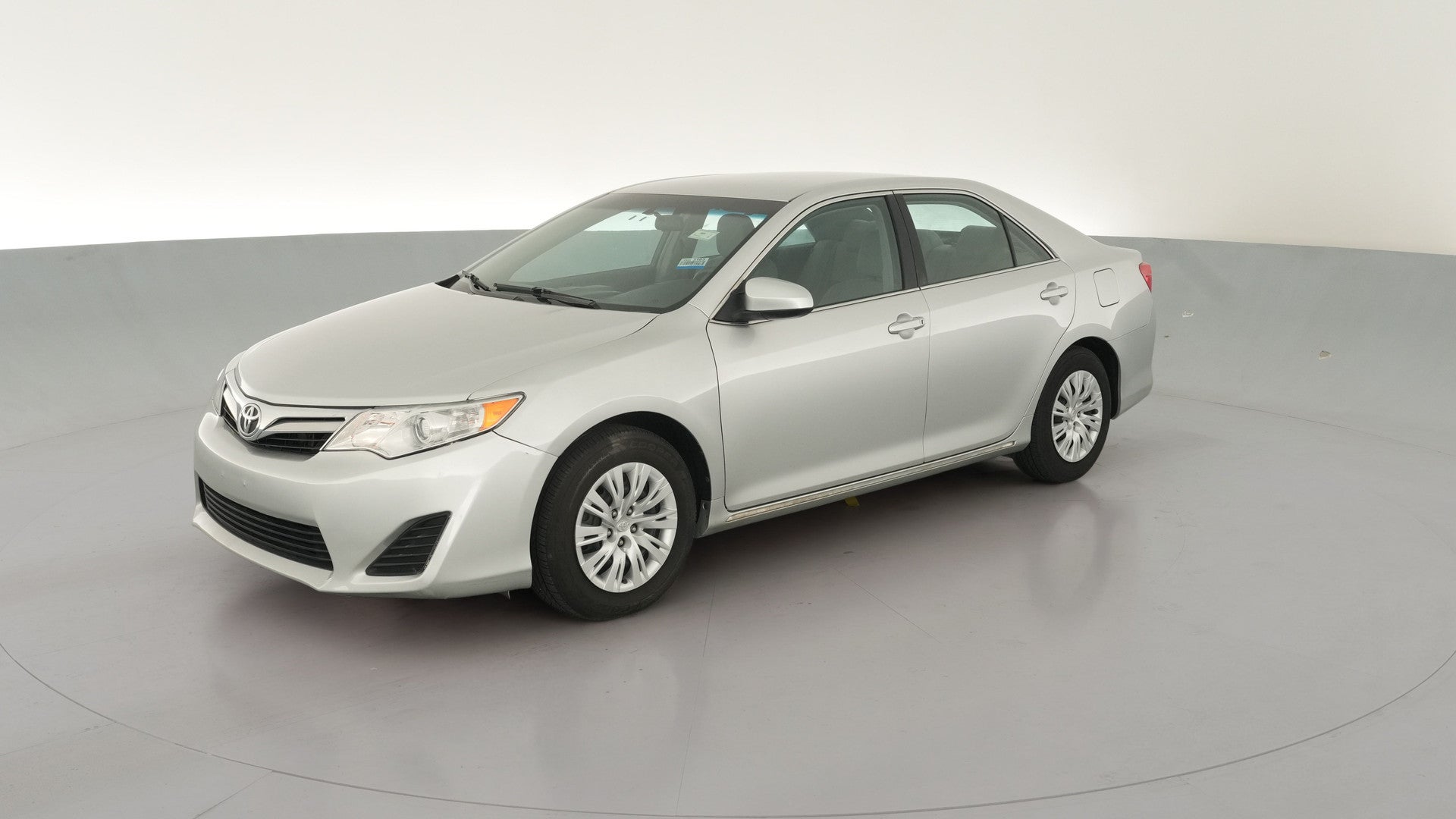 2012 Toyota Camry vehicle photo