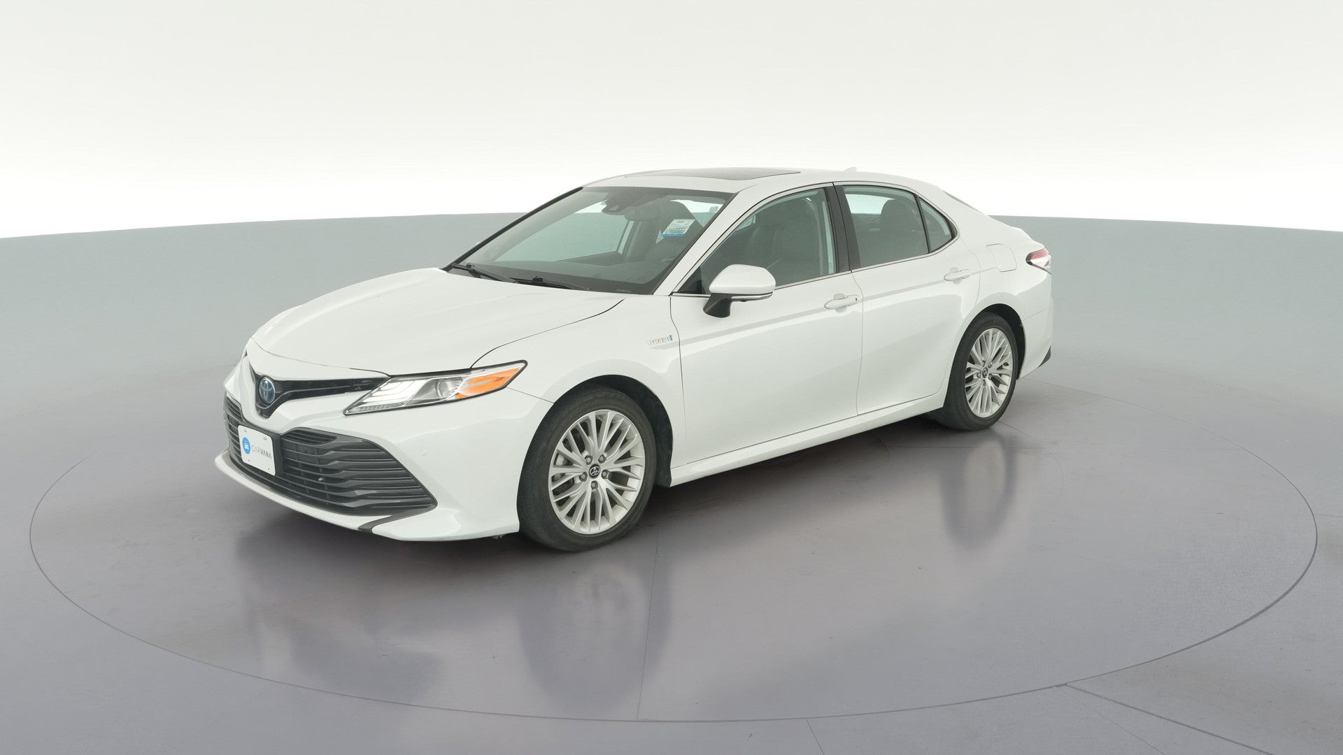 2019 Toyota Camry Hybrid vehicle photo