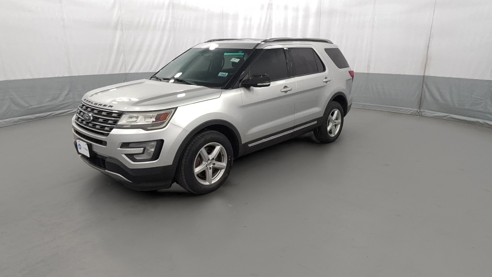 2016 Ford Explorer vehicle photo