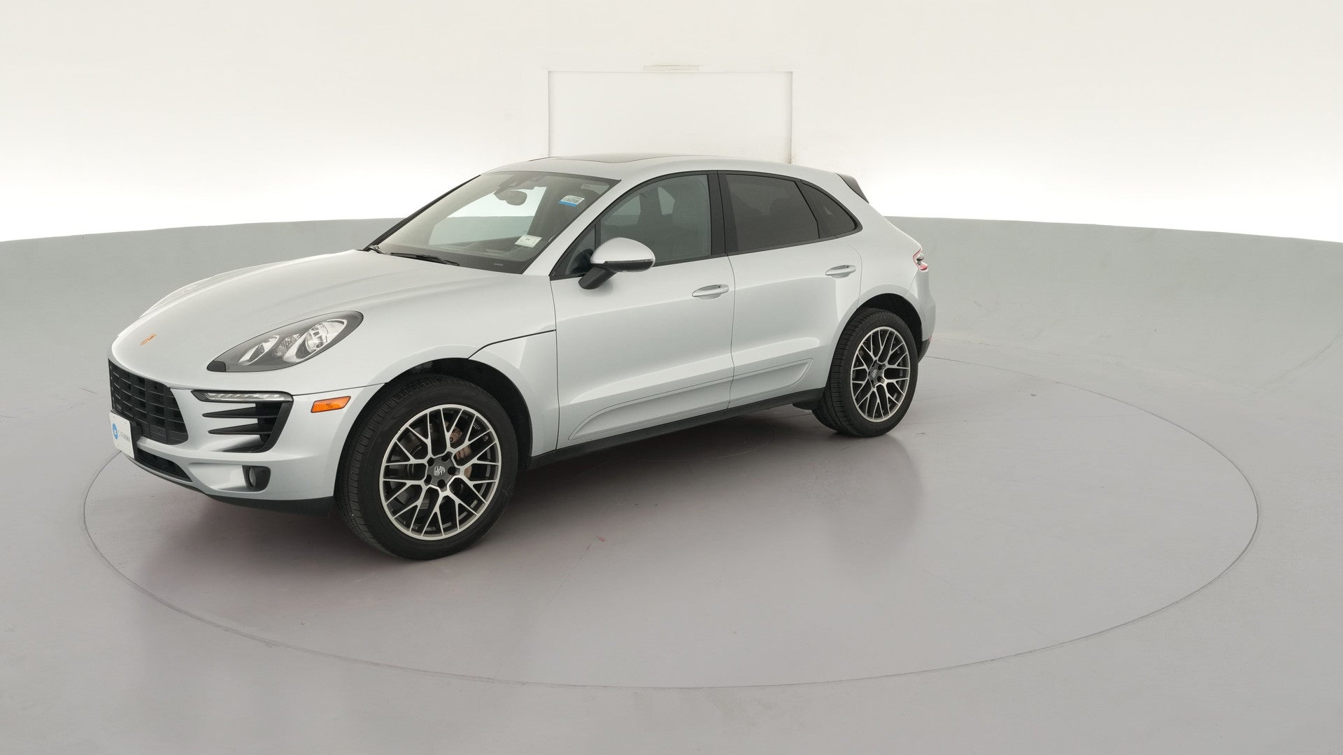 2018 Porsche Macan vehicle photo