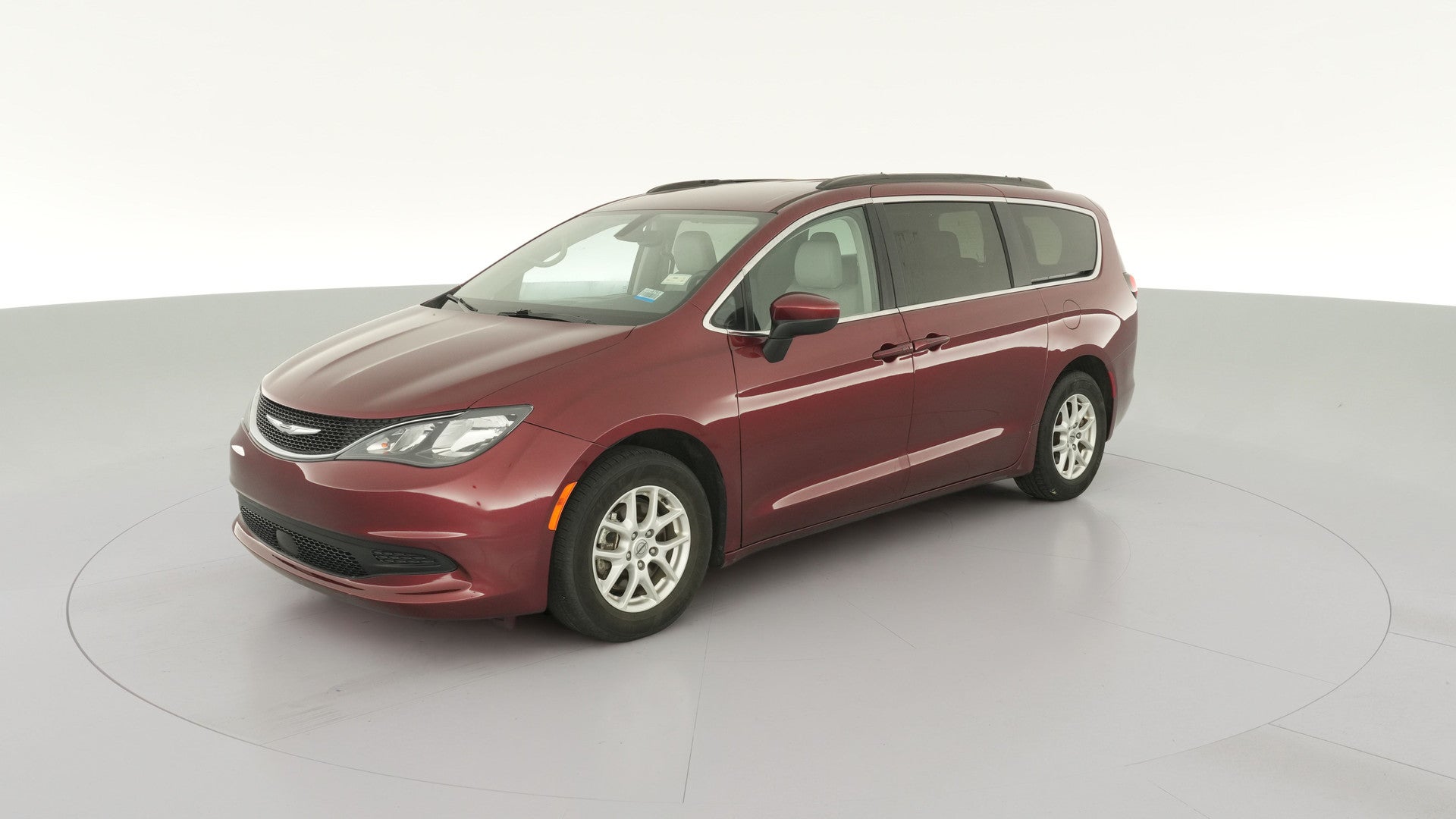 2021 Chrysler Voyager vehicle photo
