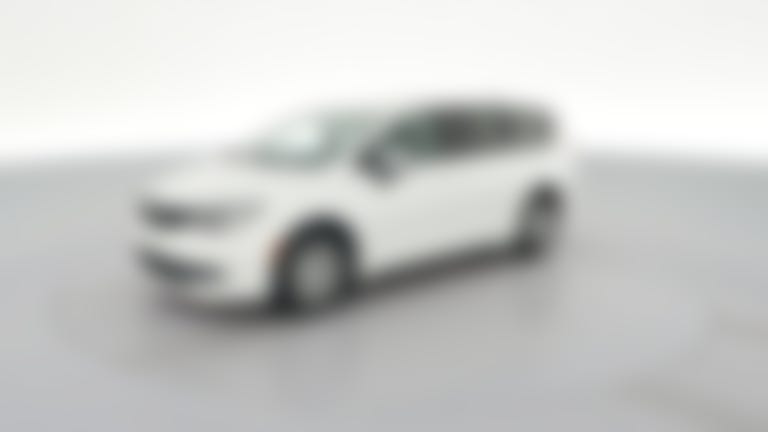 2022 Chrysler Voyager vehicle photo