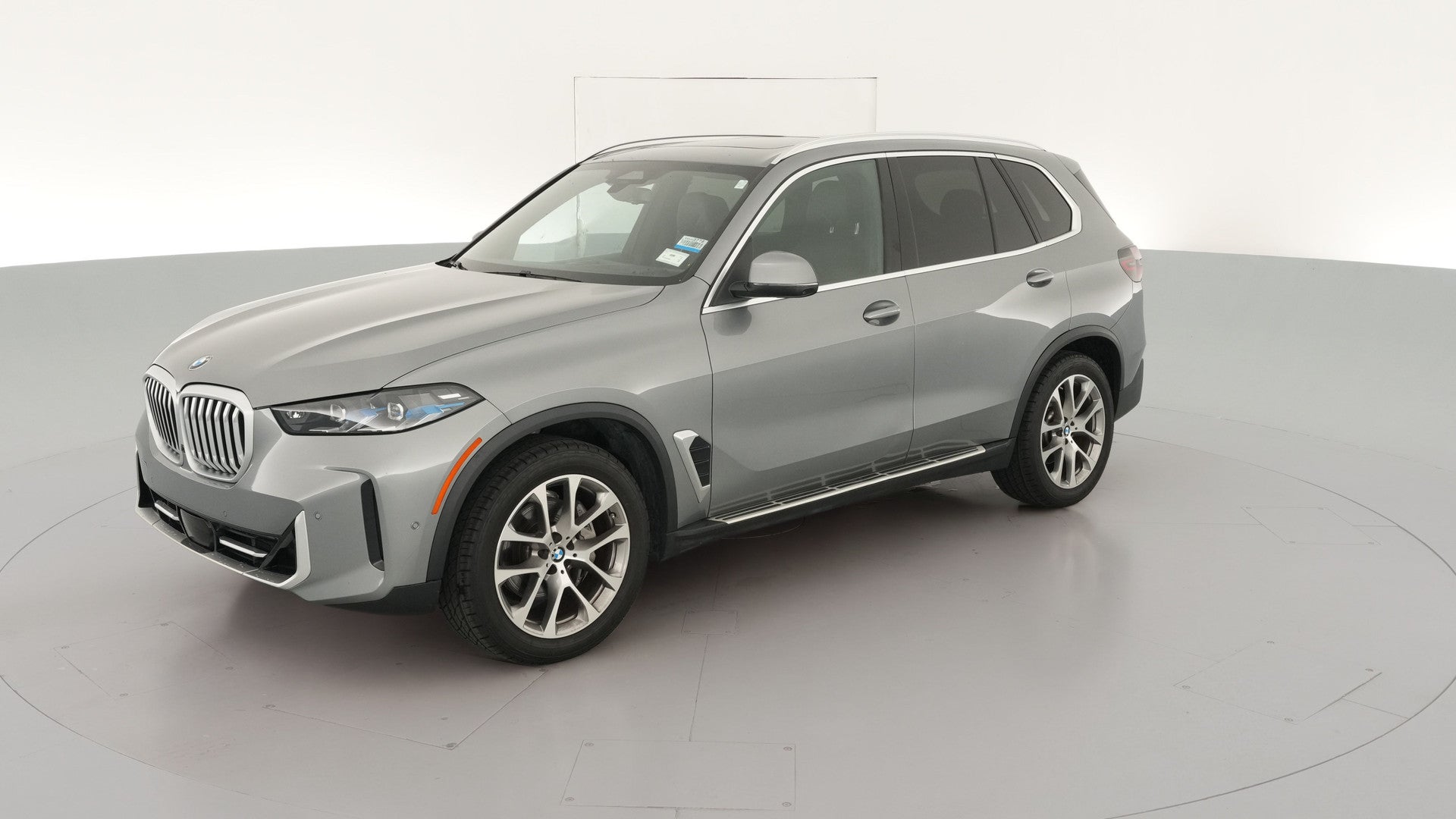 2024 BMW X5 vehicle photo