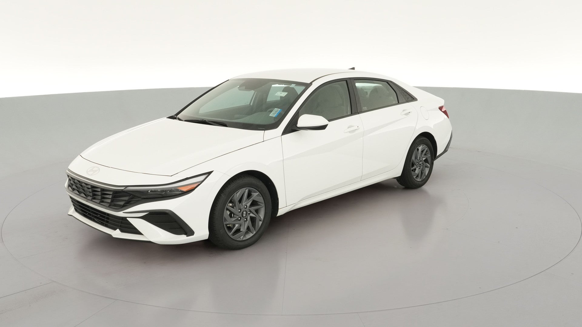 2024 Hyundai Elantra vehicle photo