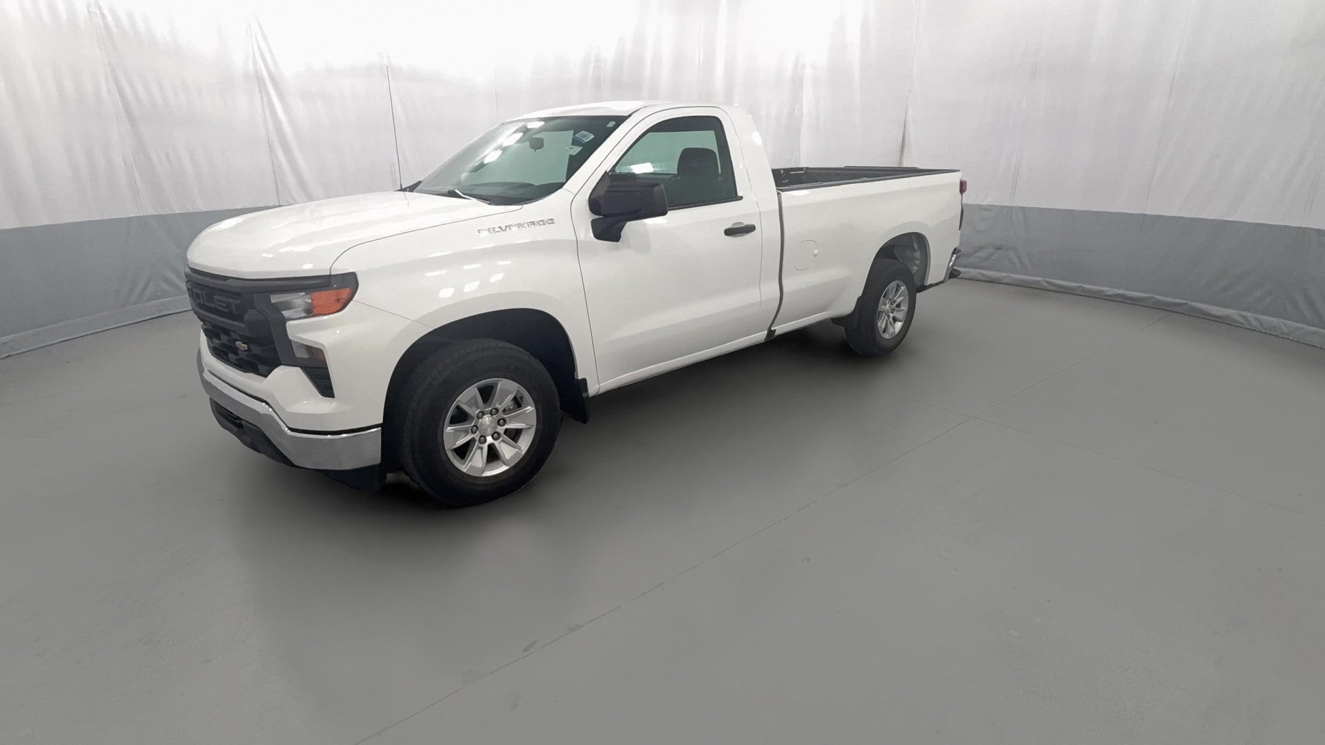 2022 Chevrolet Silverado 1500 Regular Cab vehicle photo