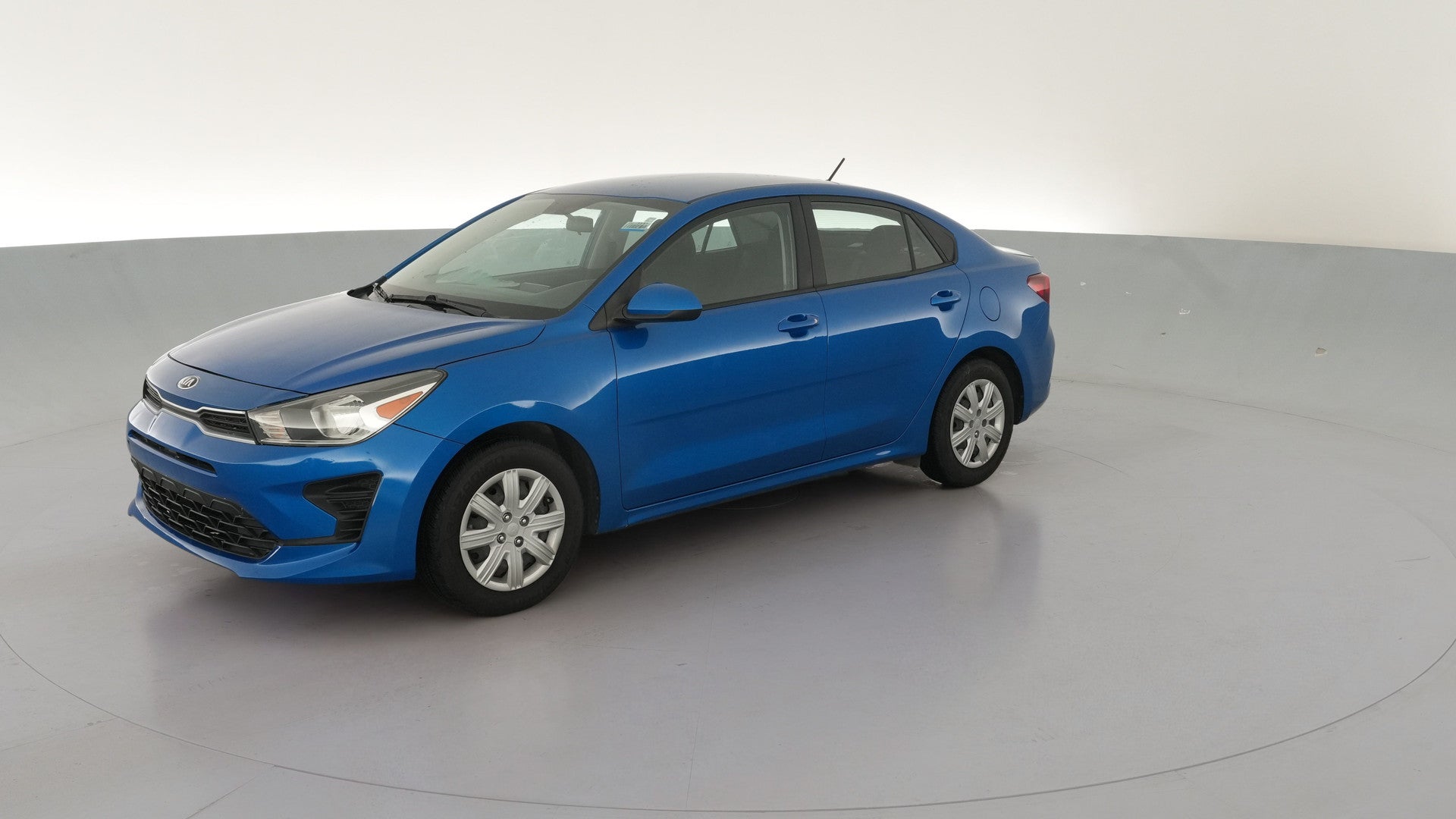 2021 Kia Rio vehicle photo