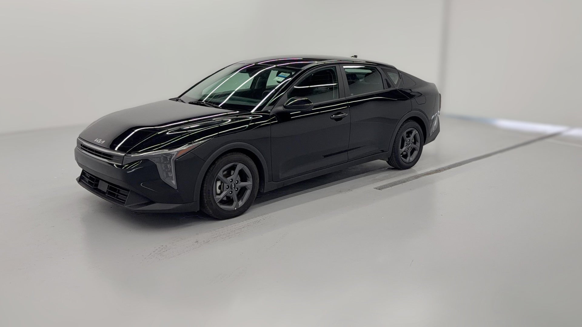 2025 Kia K4 vehicle photo