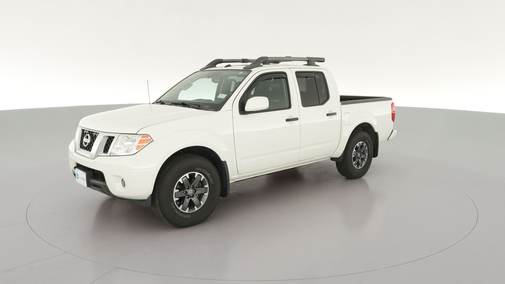 2020 Nissan Frontier Crew Cab vehicle photo