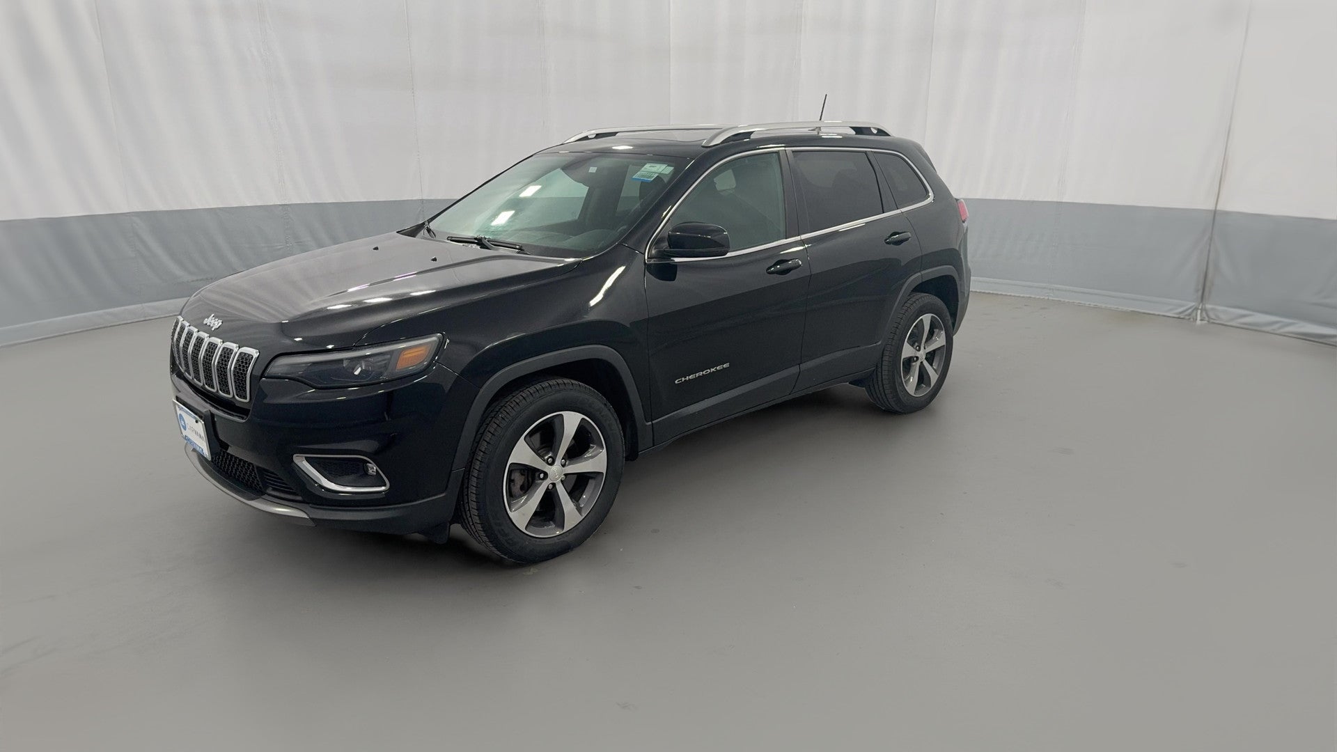 2019 Jeep Cherokee vehicle photo