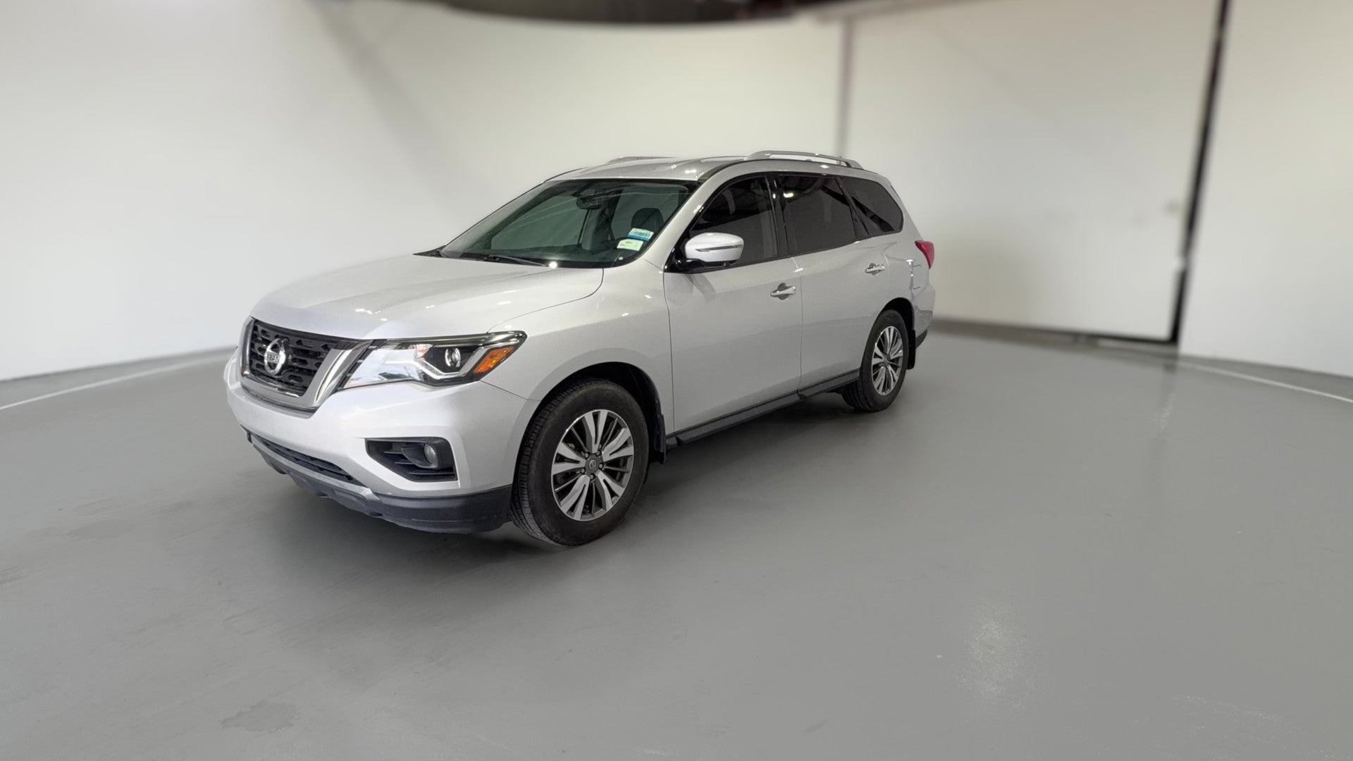 2019 Nissan Pathfinder vehicle photo