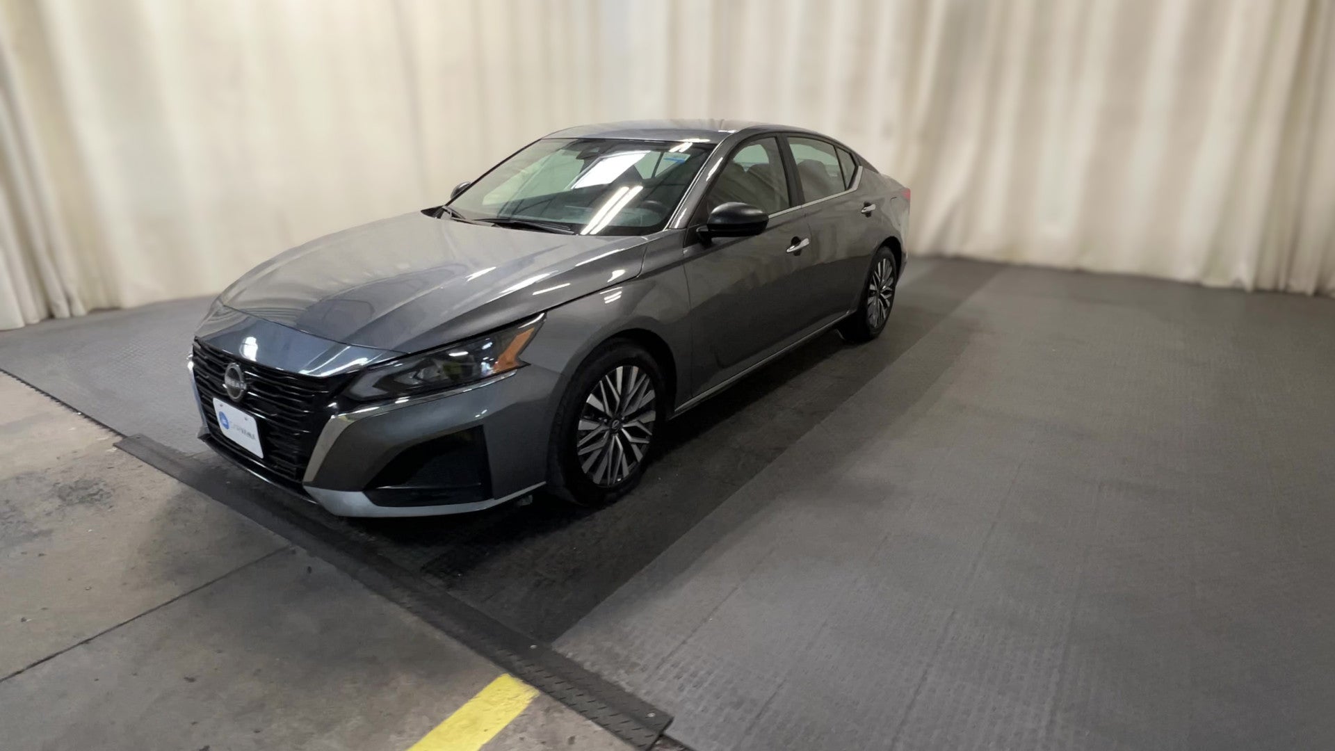 2025 Nissan Altima vehicle photo